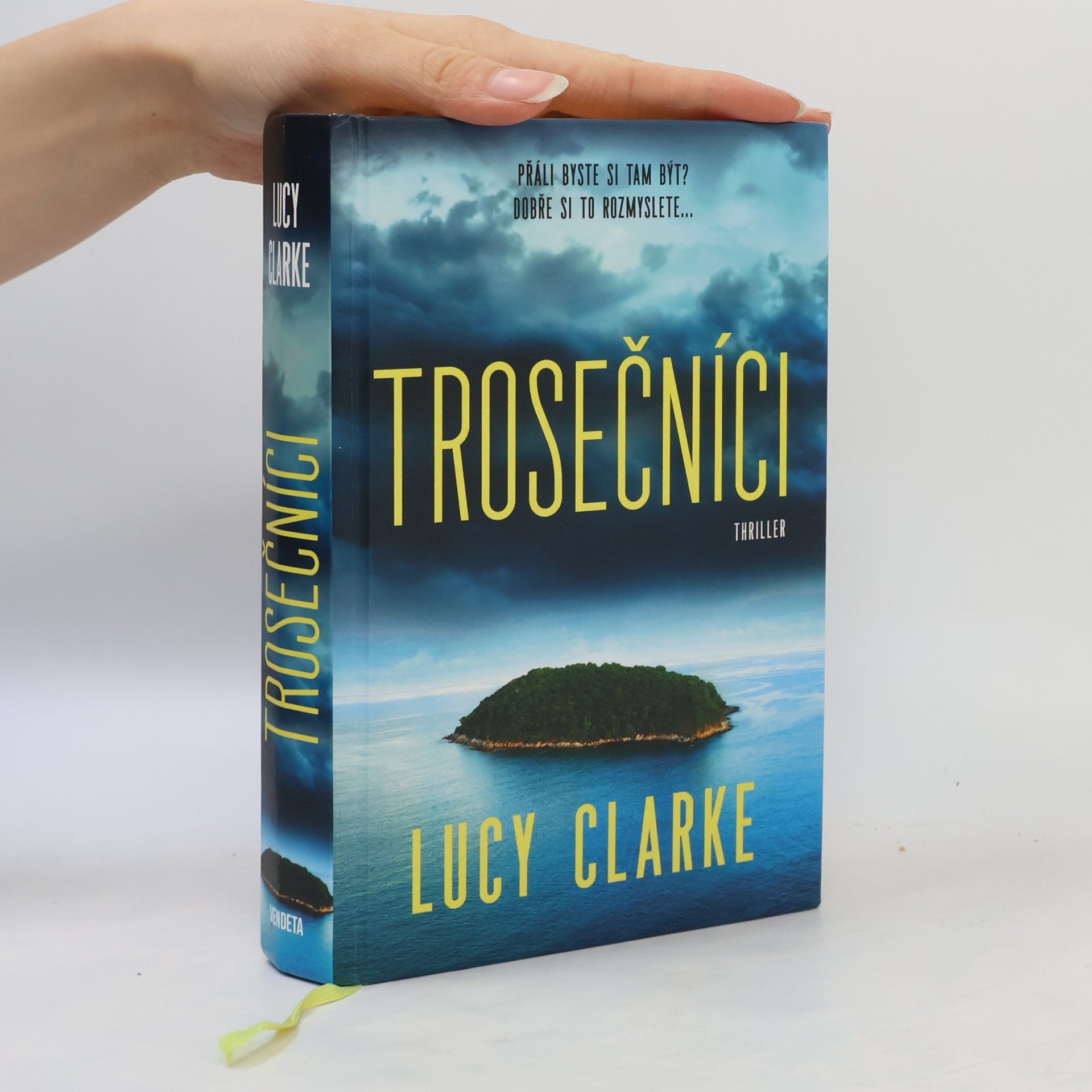 Lucy Clarke Trosečníci