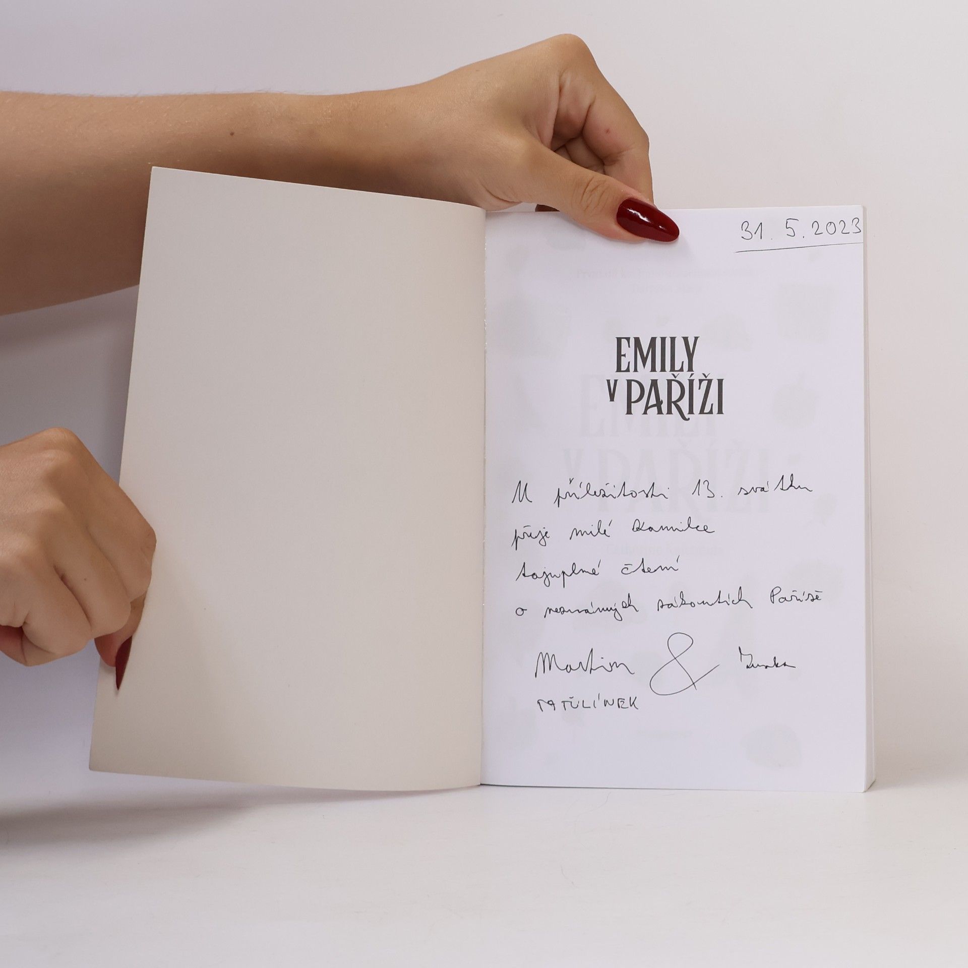 Catherine Kalengula Emily v Paříži