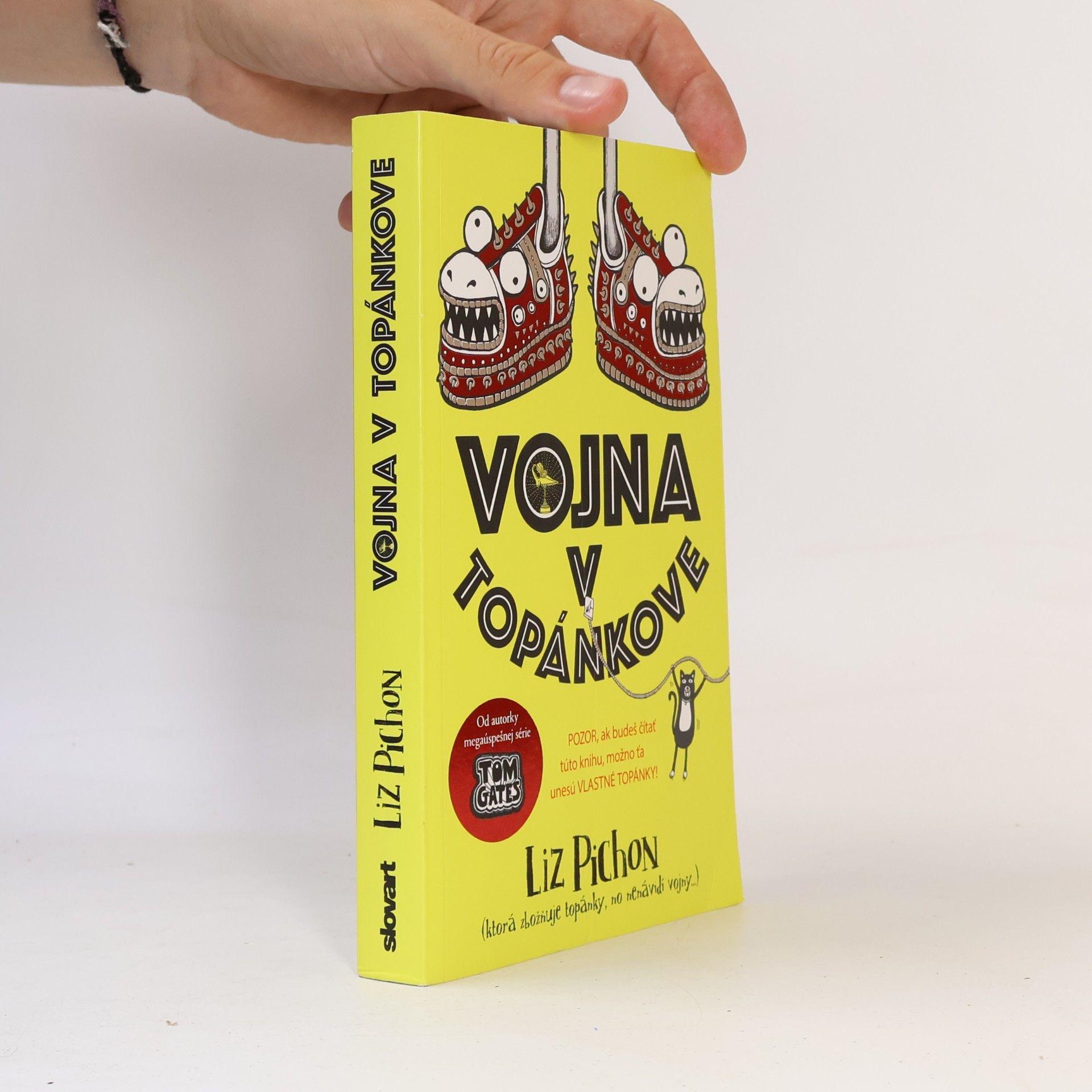 Liz Pichon Vojna v Topánkove