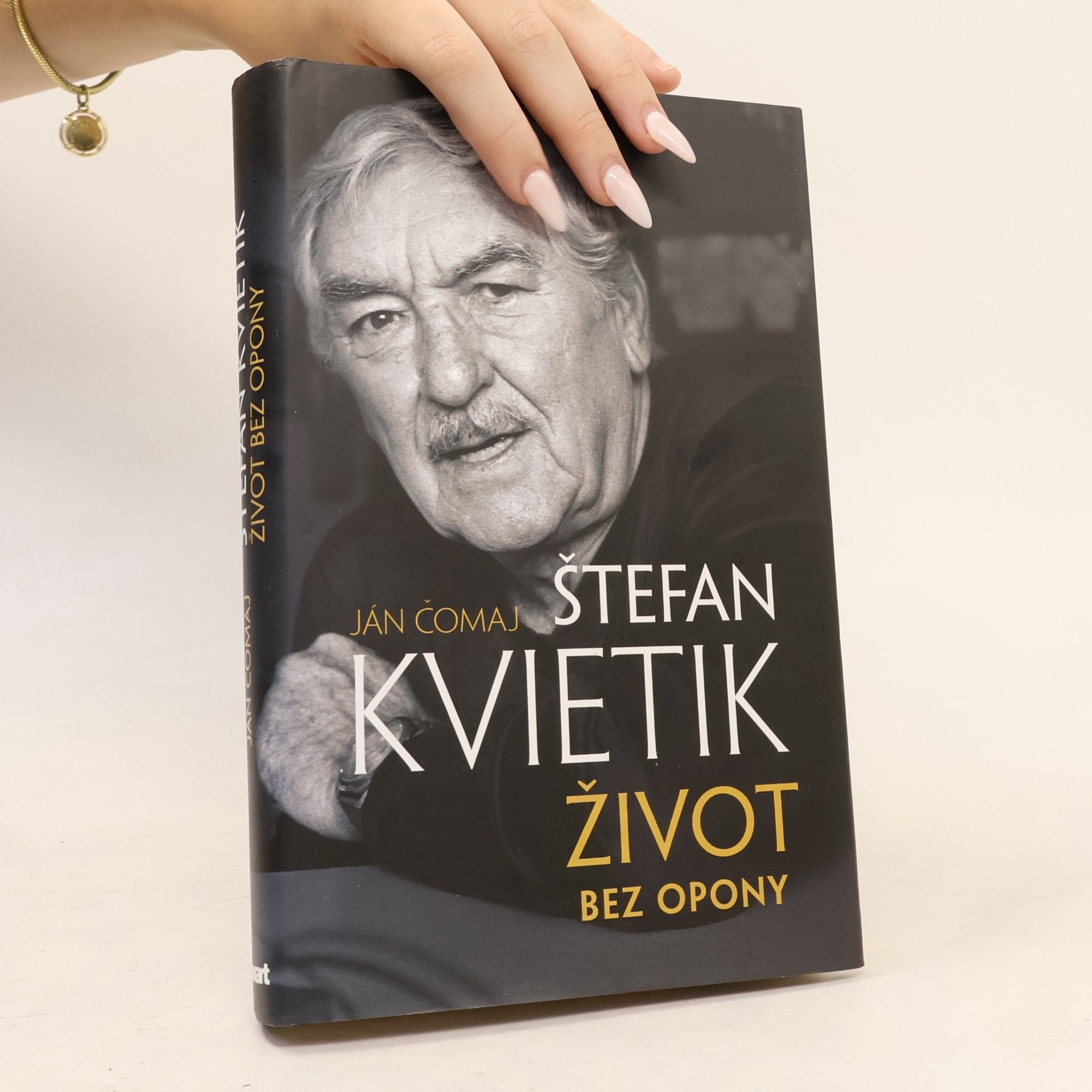 Ján Čomaj Štefan Kvietik - Život bez opony