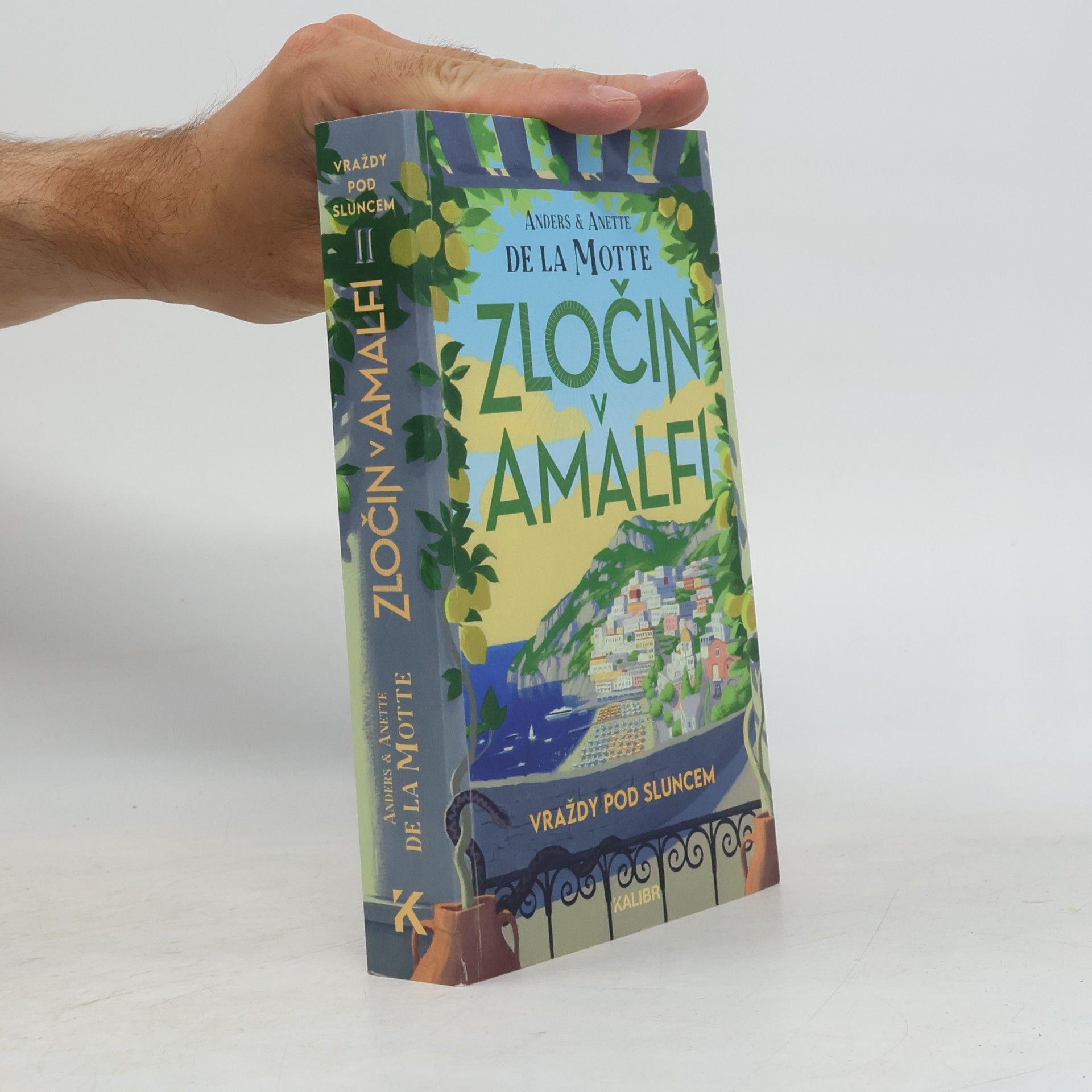 Anette De la Motte Vraždy pod sluncem II: Zločin v Amalfi