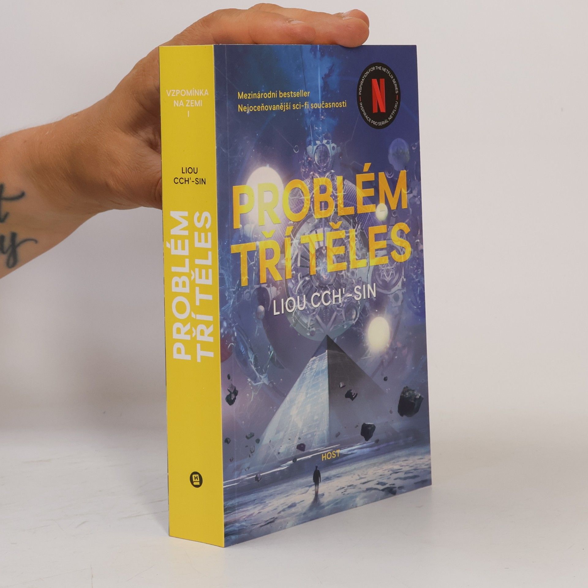 Liou Cch’-sin Problém tří těles