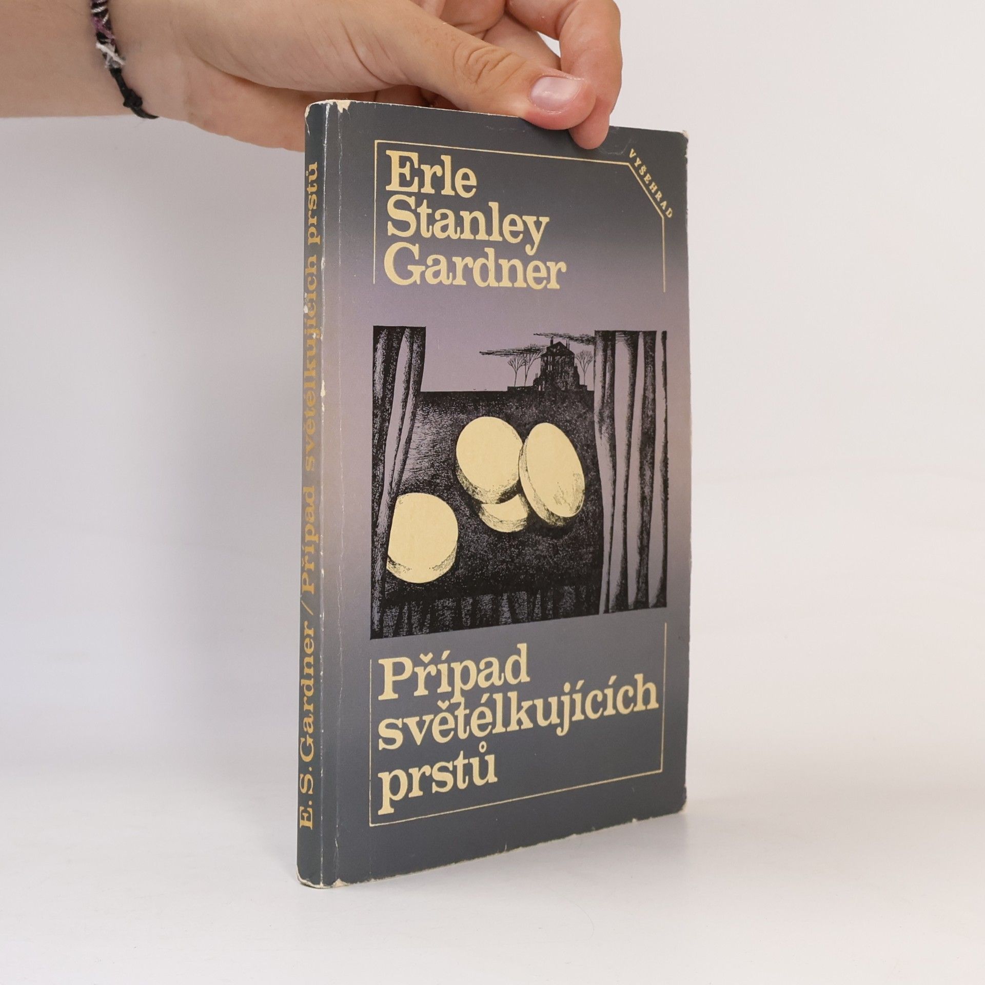 Erle Stanley Gardner Případ světélkujících prstů