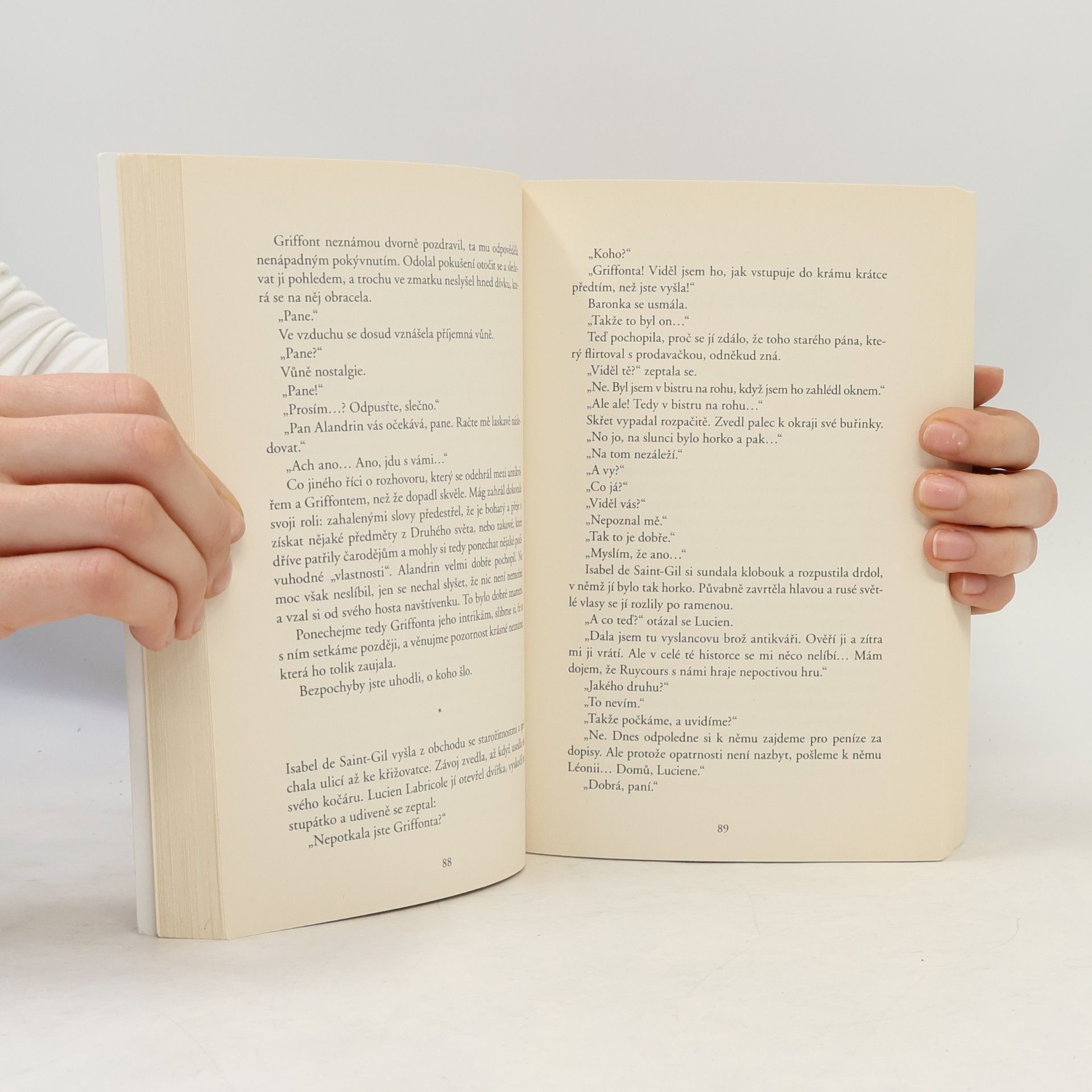 Pierre Pevel Magická Paříž. Prokletí Černé královny