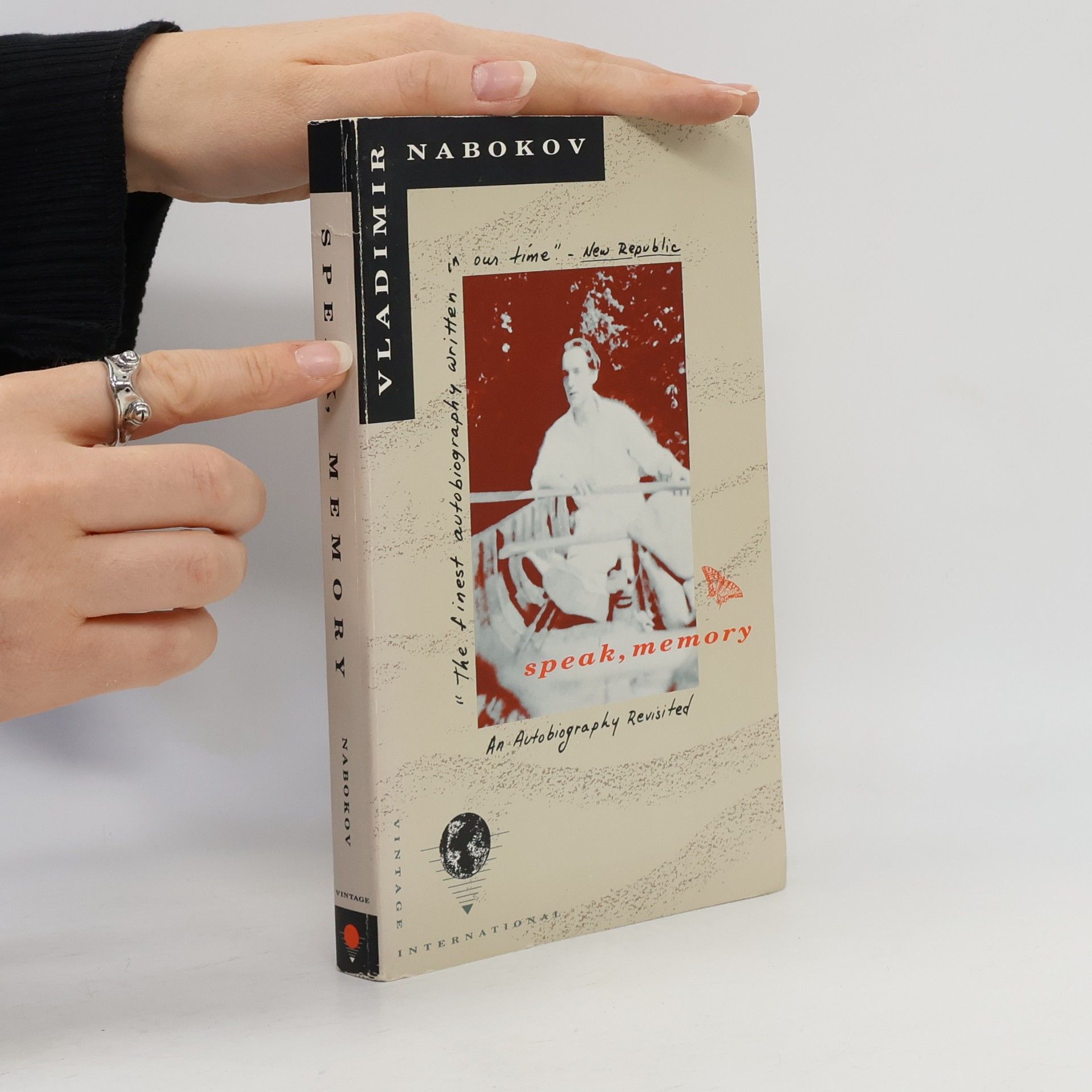 Vladimir Vladimirovič Nabokov Speak, memory. An Autobiography Revisited