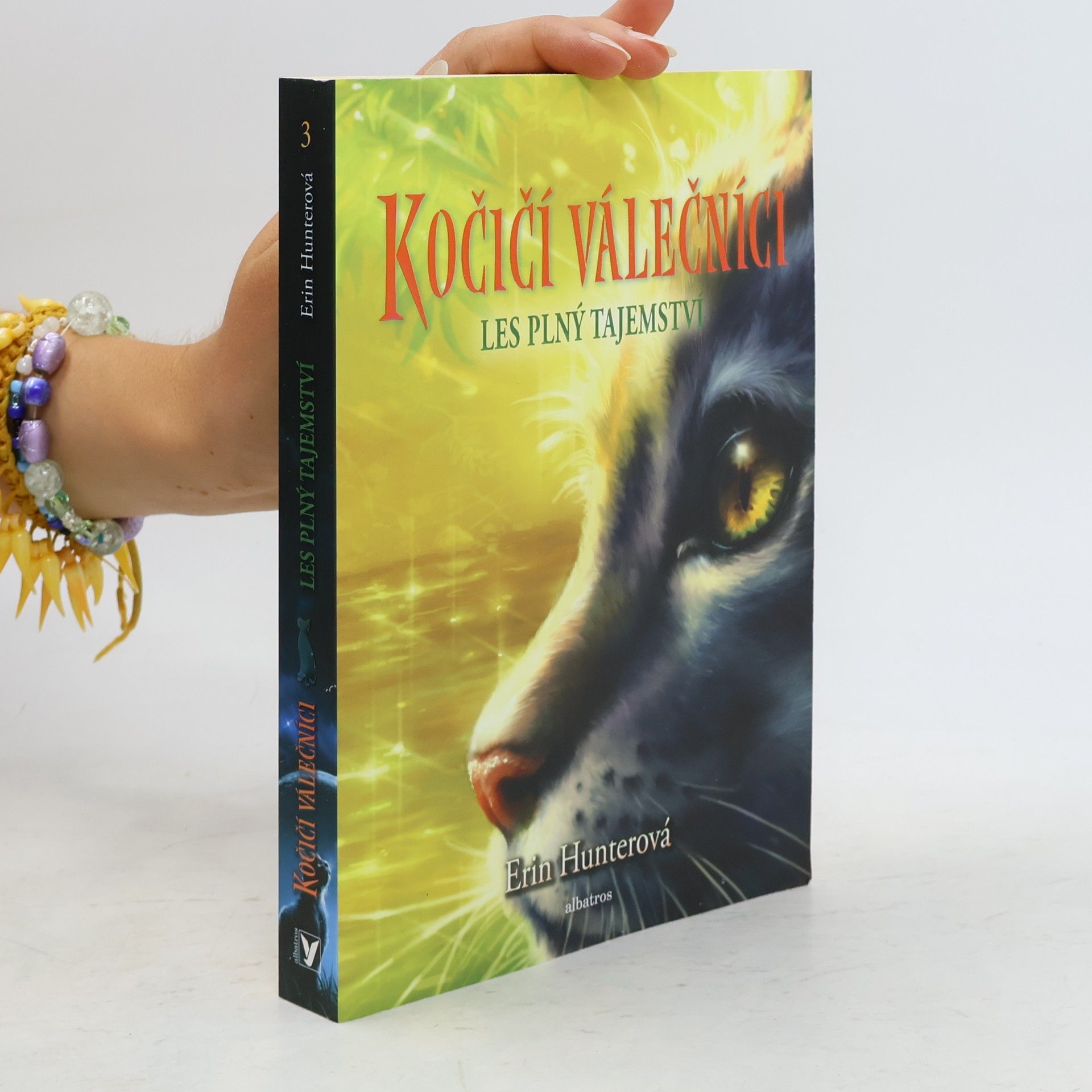 Erin Hunter Les plný tajemství. Kočičí válečníci