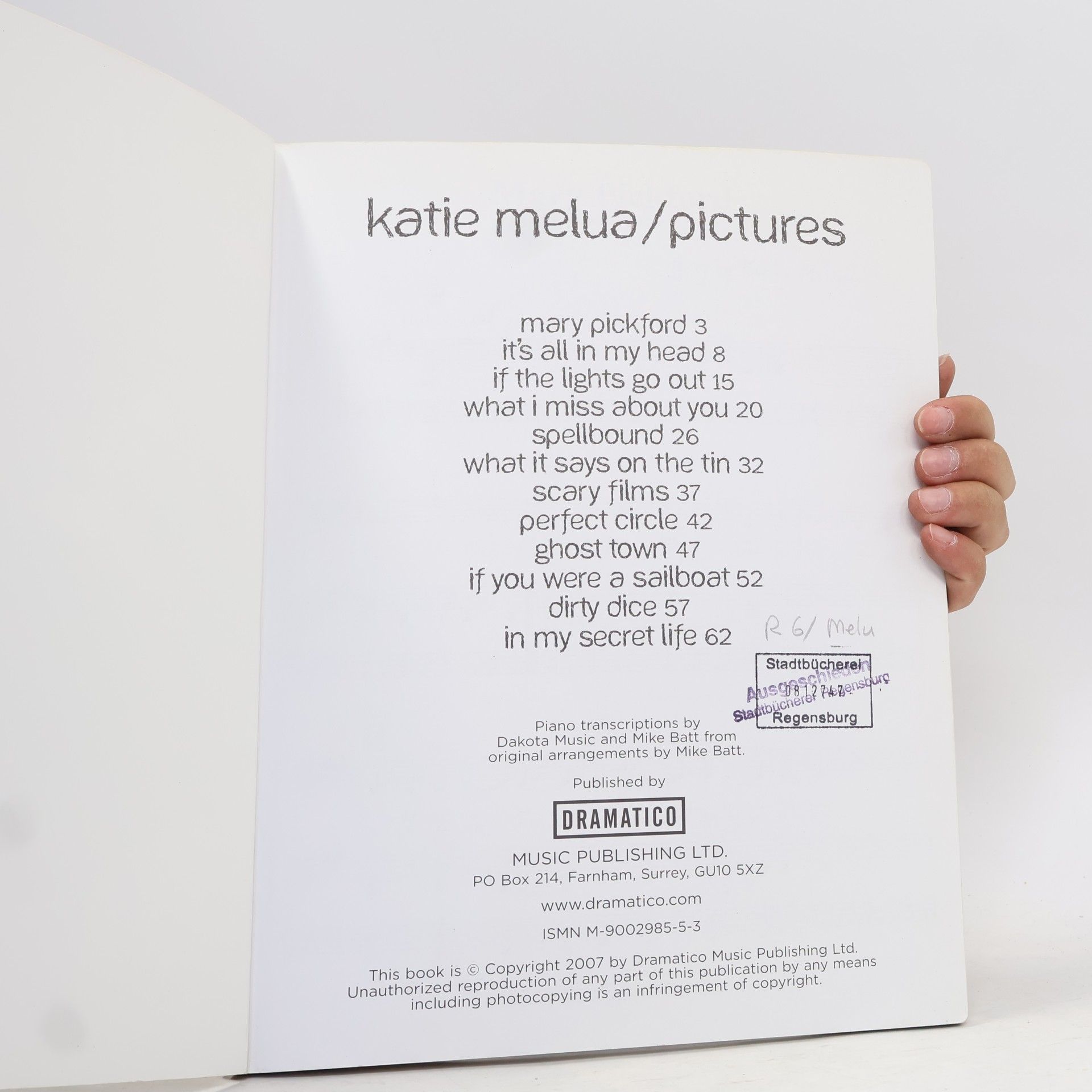 Katie Melua Katie Melua / Pictures