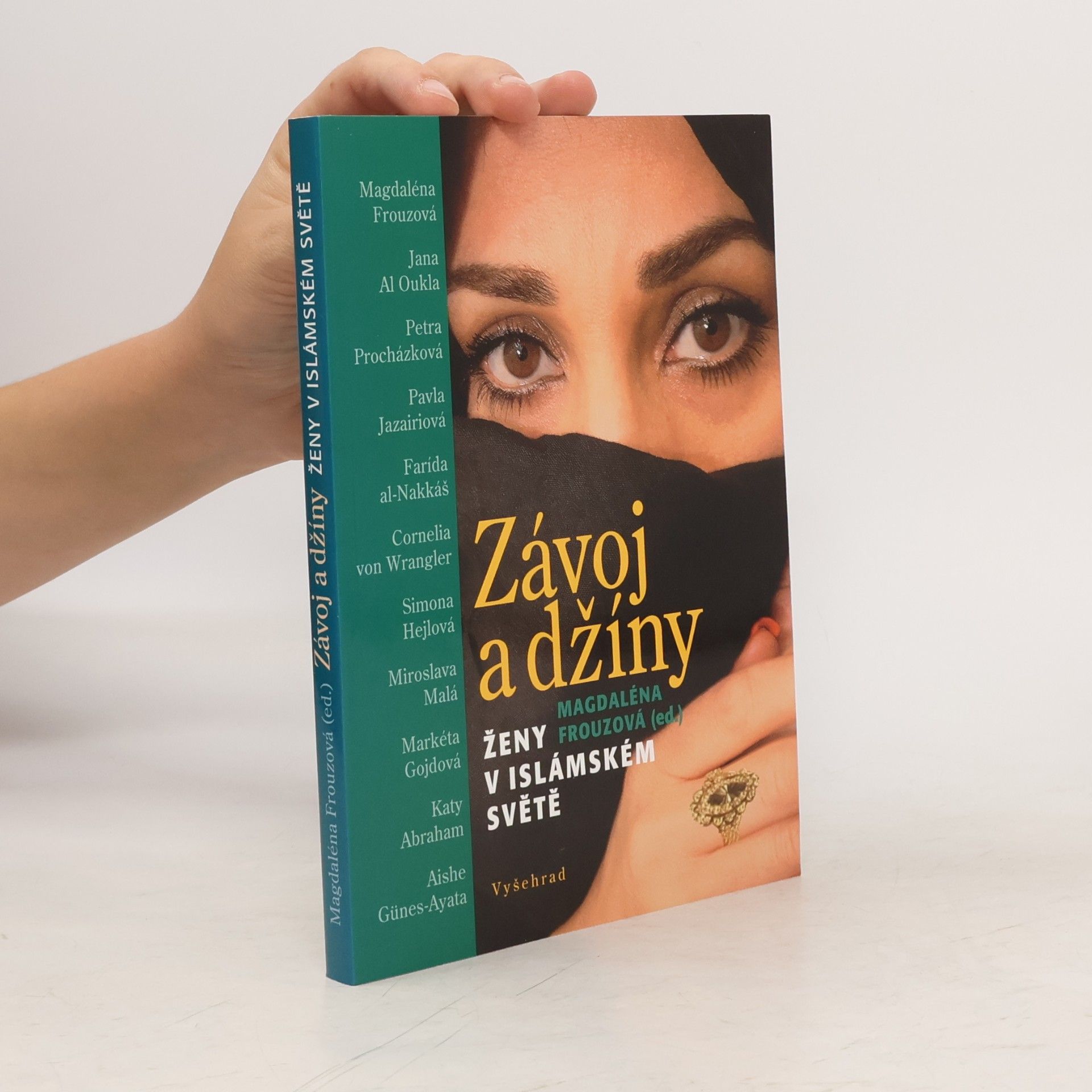 Magdaléna Frouzová Závoj a džíny