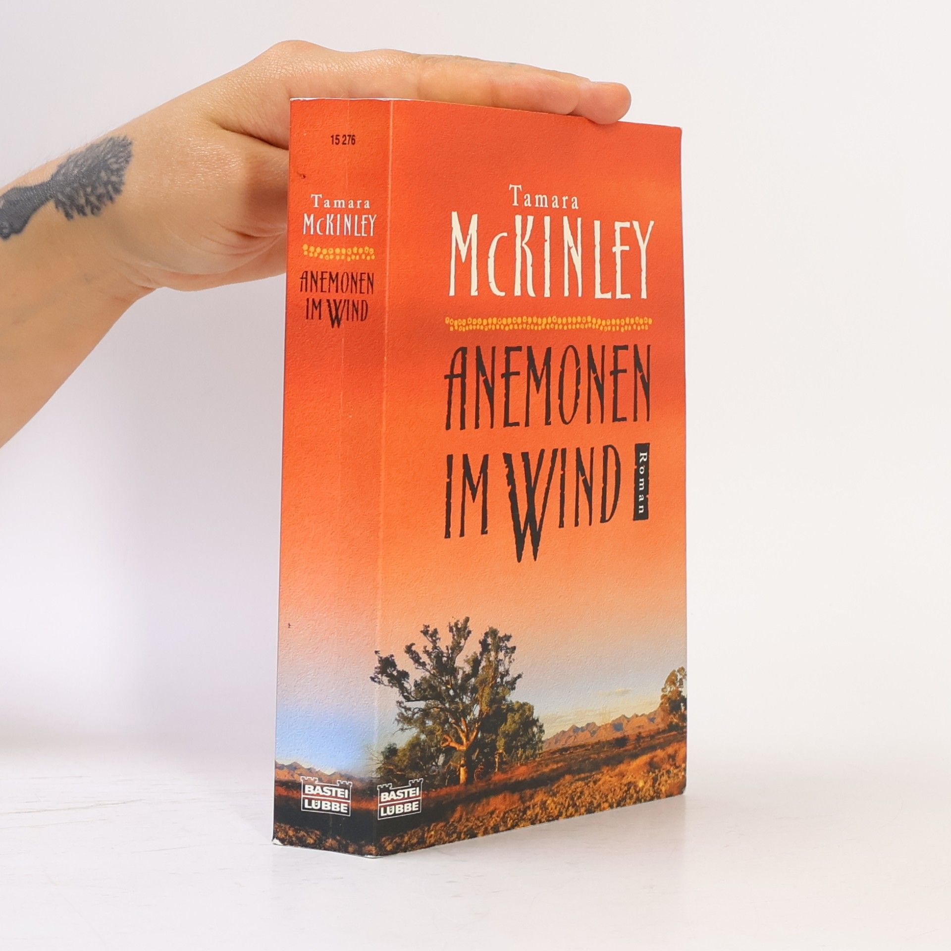 Tamara McKinley Anemonen im Wind