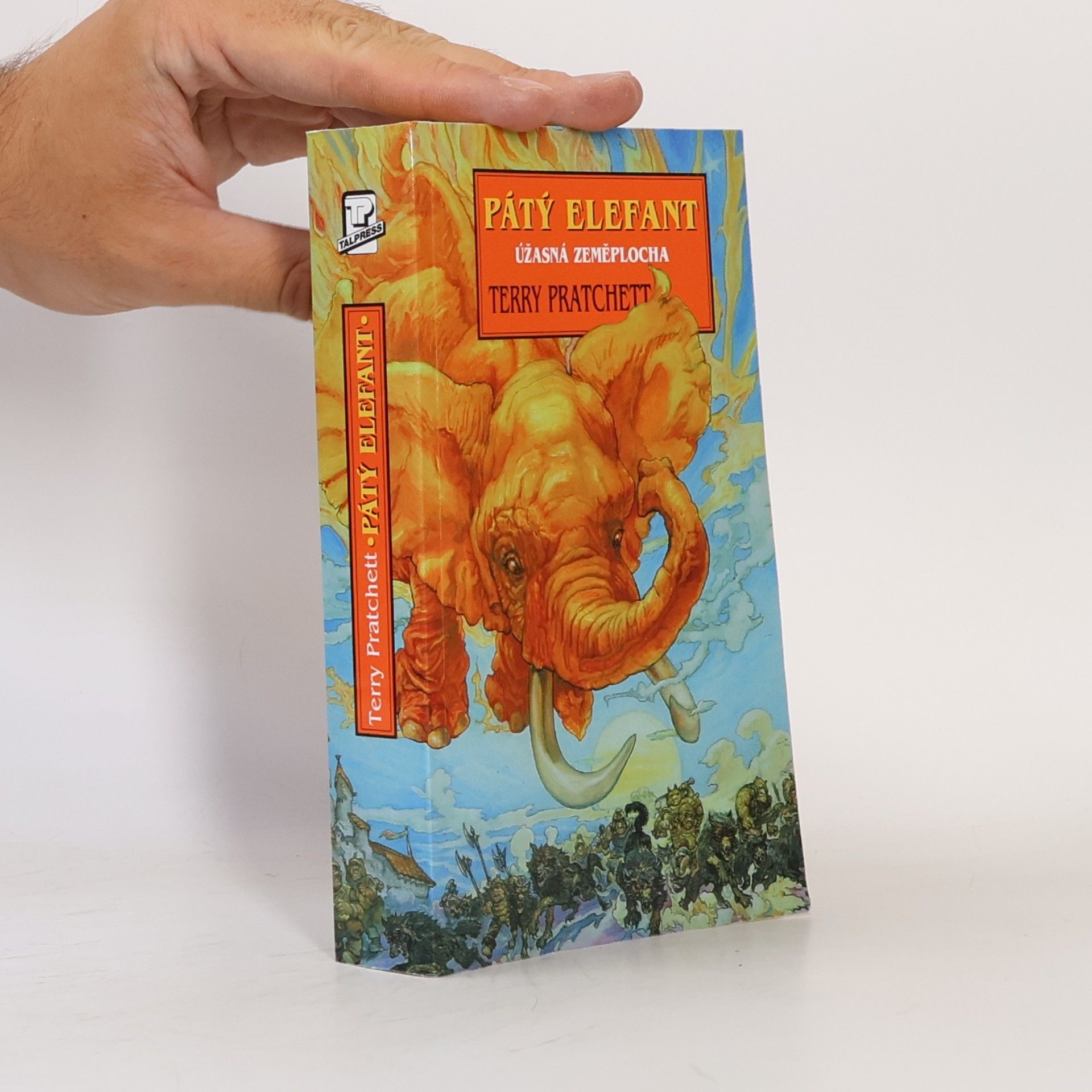 Terry Pratchett Pátý elefant