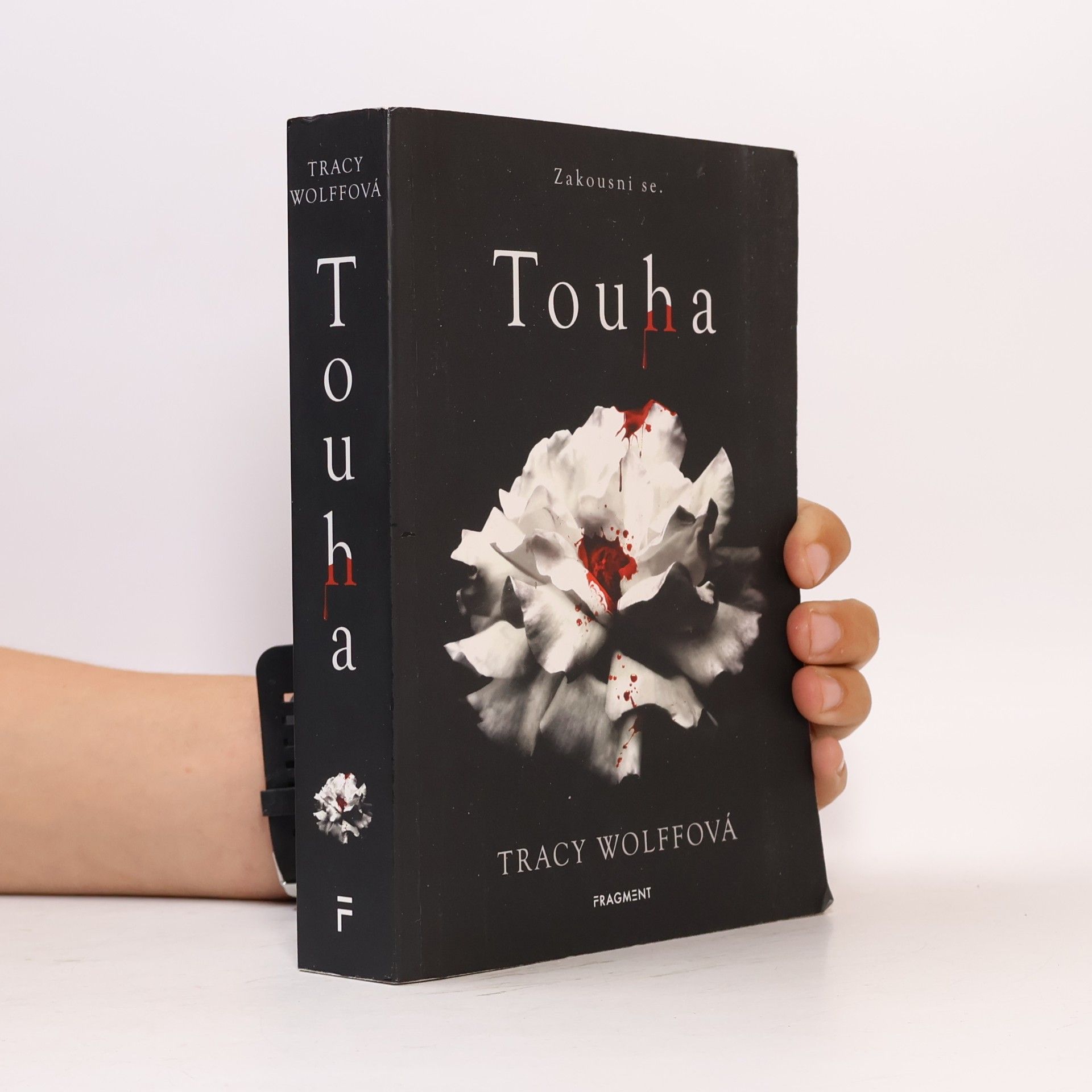 Tracy Wolff Touha