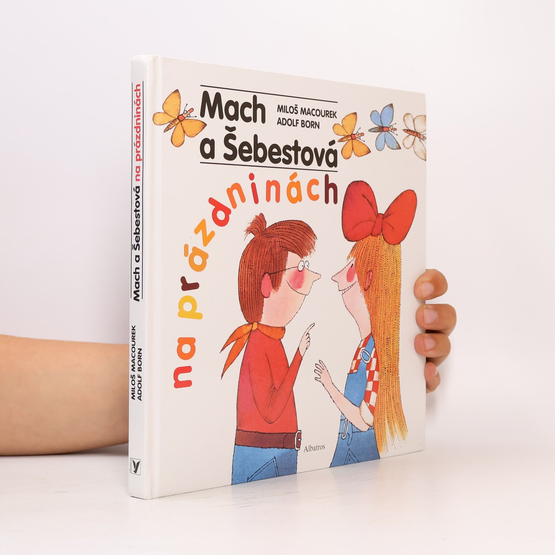 Miloš Macourek Mach a Šebestová na prázdninách