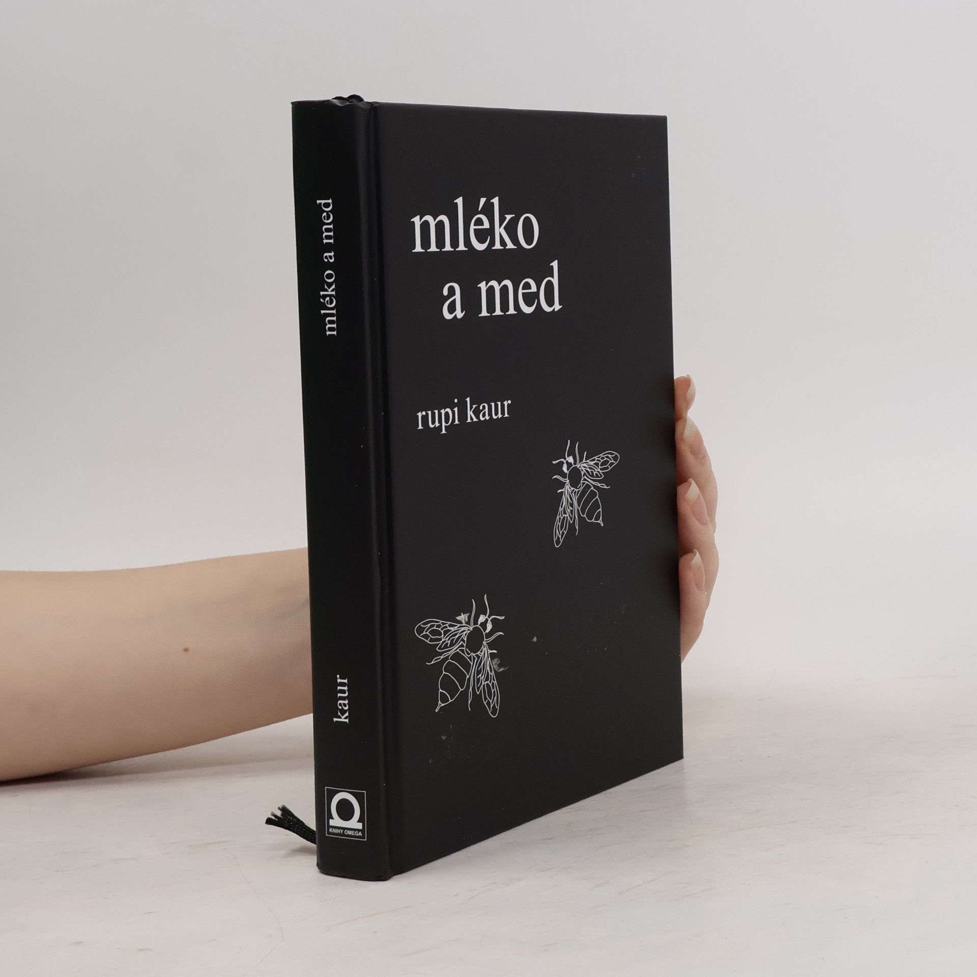 Rupi Kaur Mléko a med