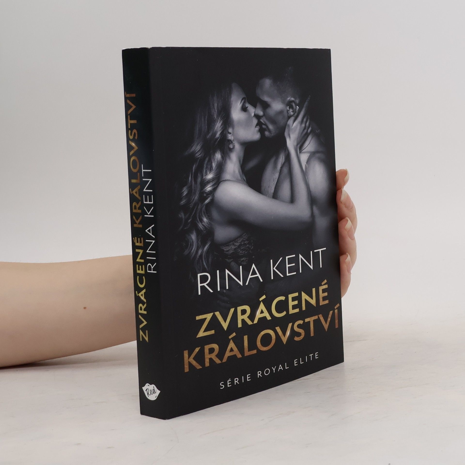 Rina Kent Zvrácené království