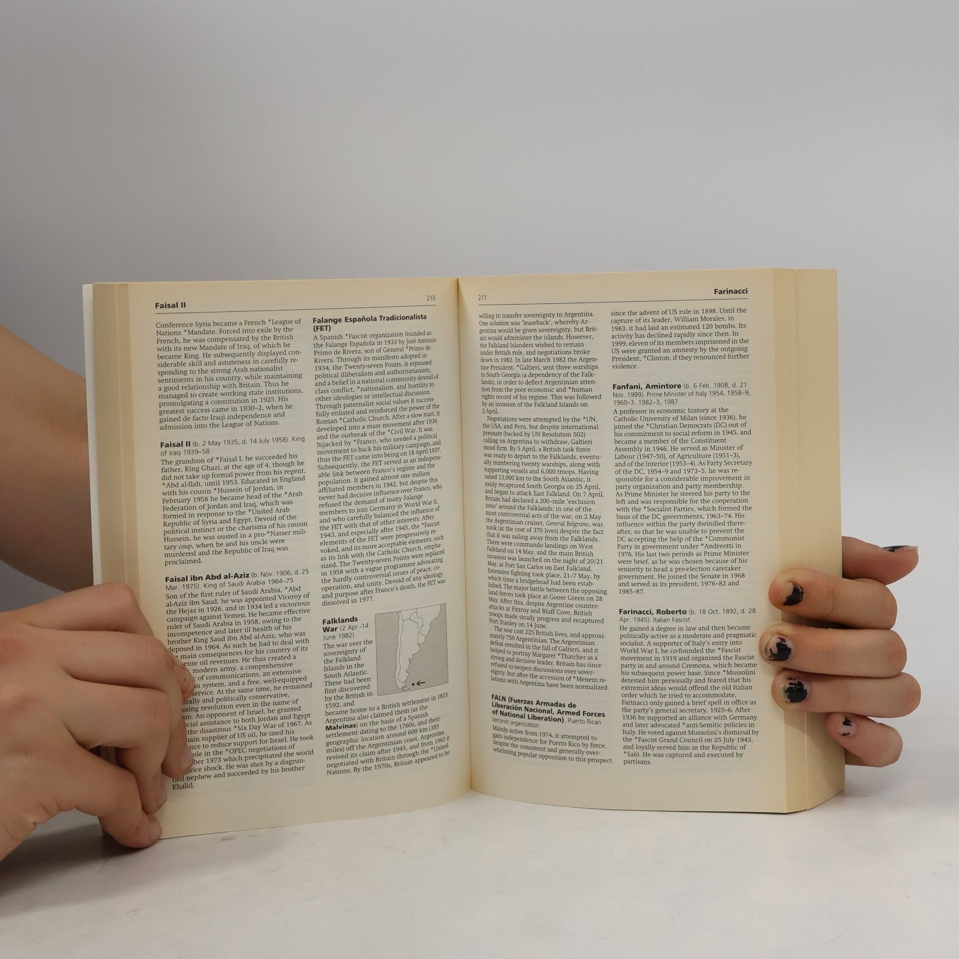 Jan Palmowski A dictionary of contemporary world history: From 1900 to the present day