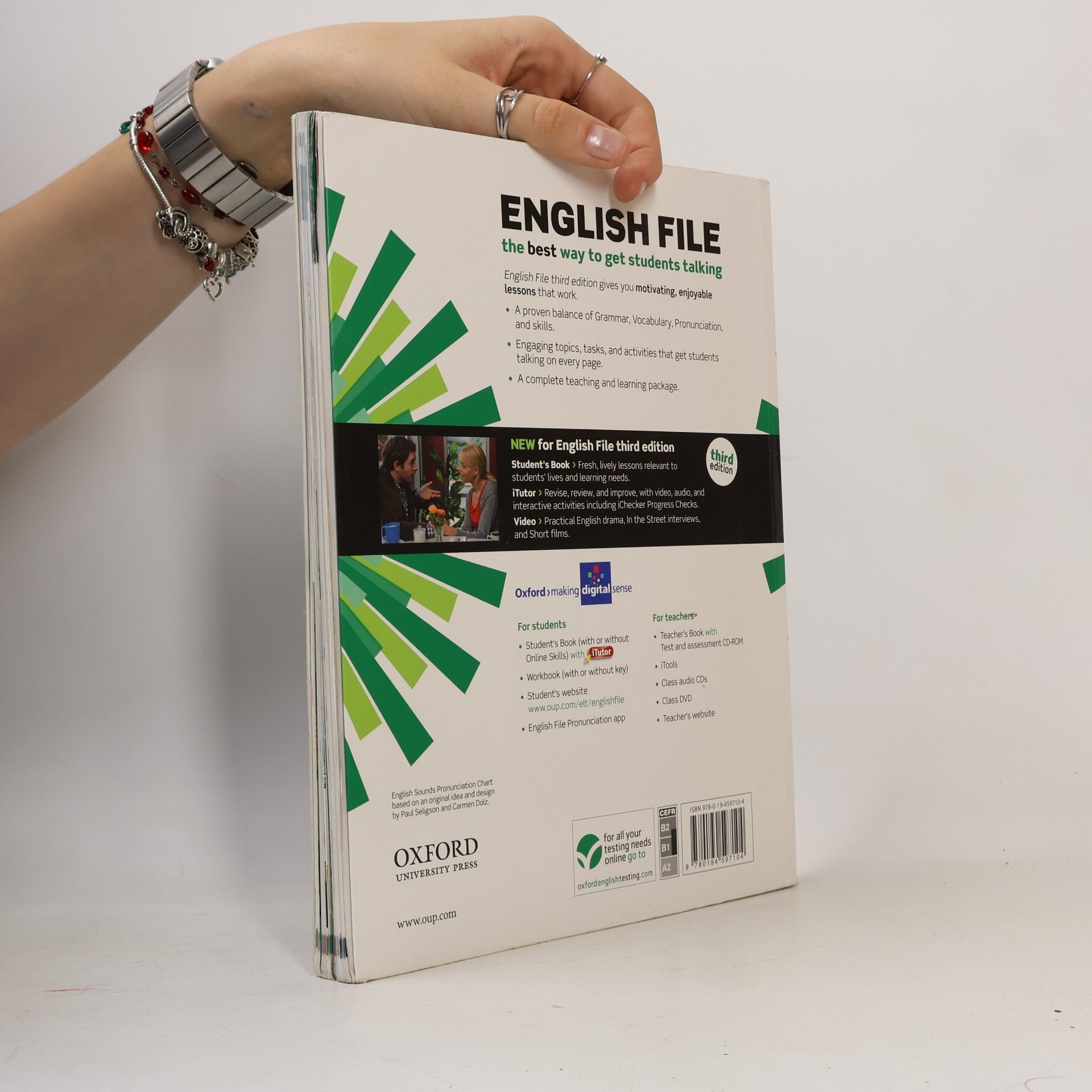 Clive Oxenden English file. Intermediate student's book