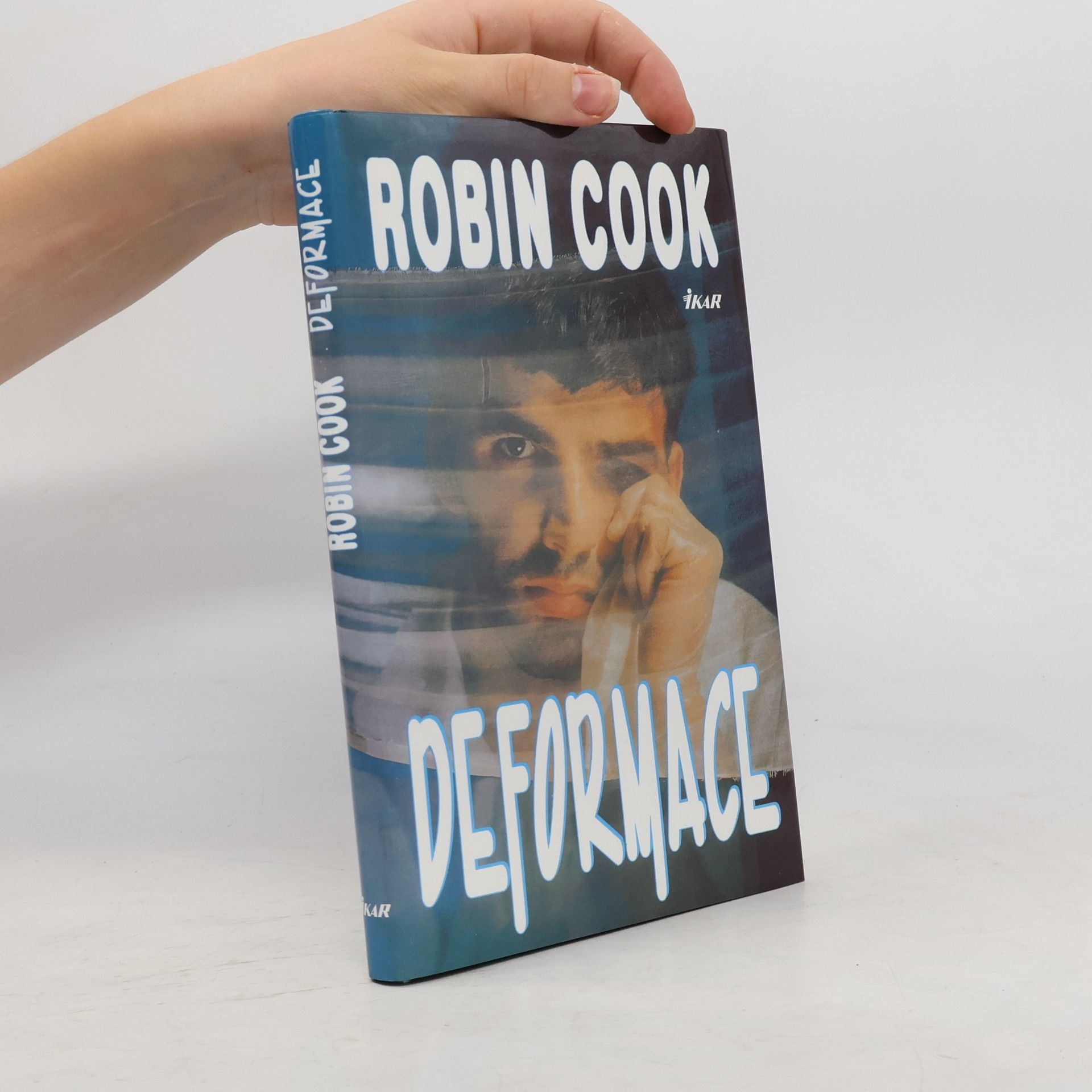 Robin Cook Deformace