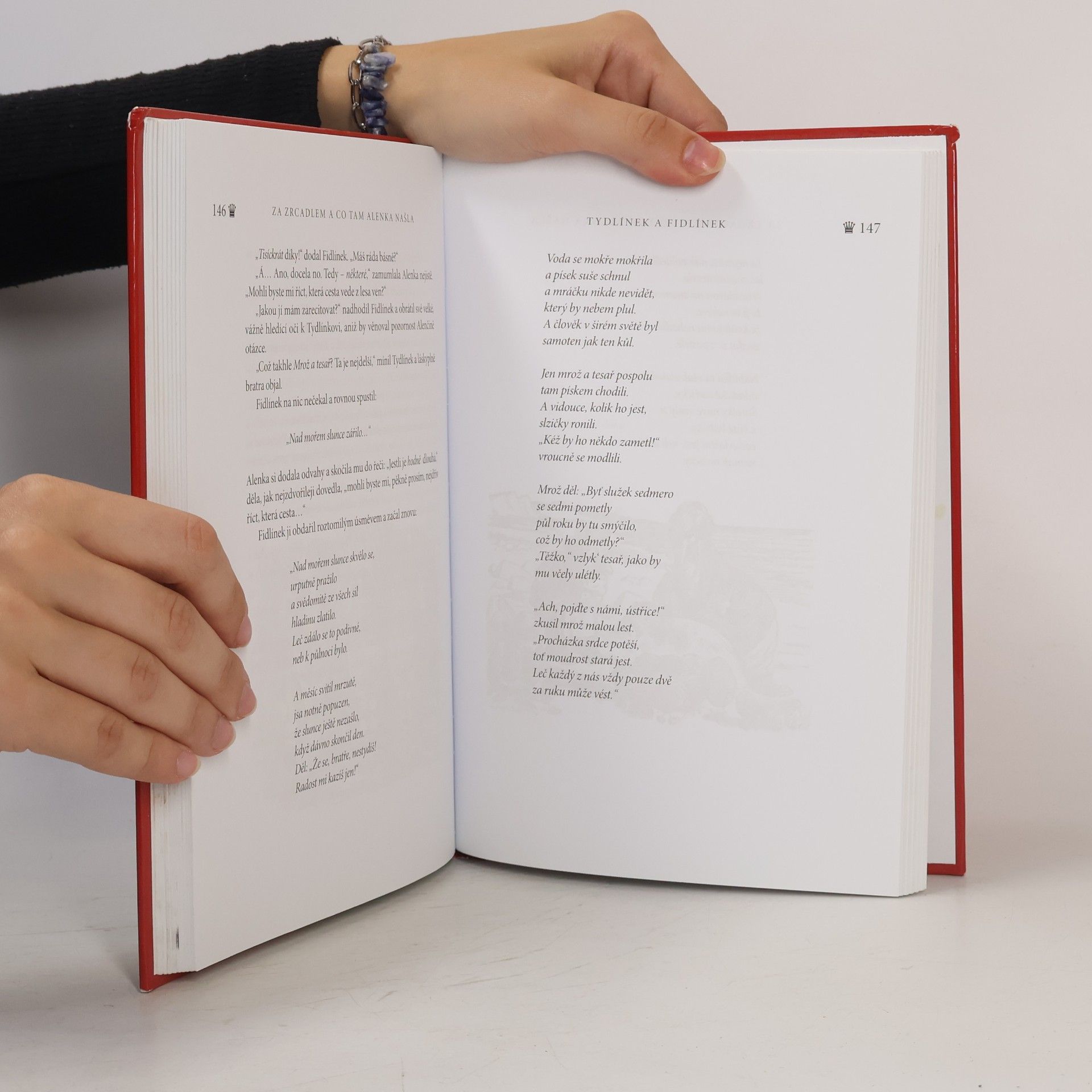 Lewis Carroll Alenčina dobrodružství v kraji divů za zrcadlem