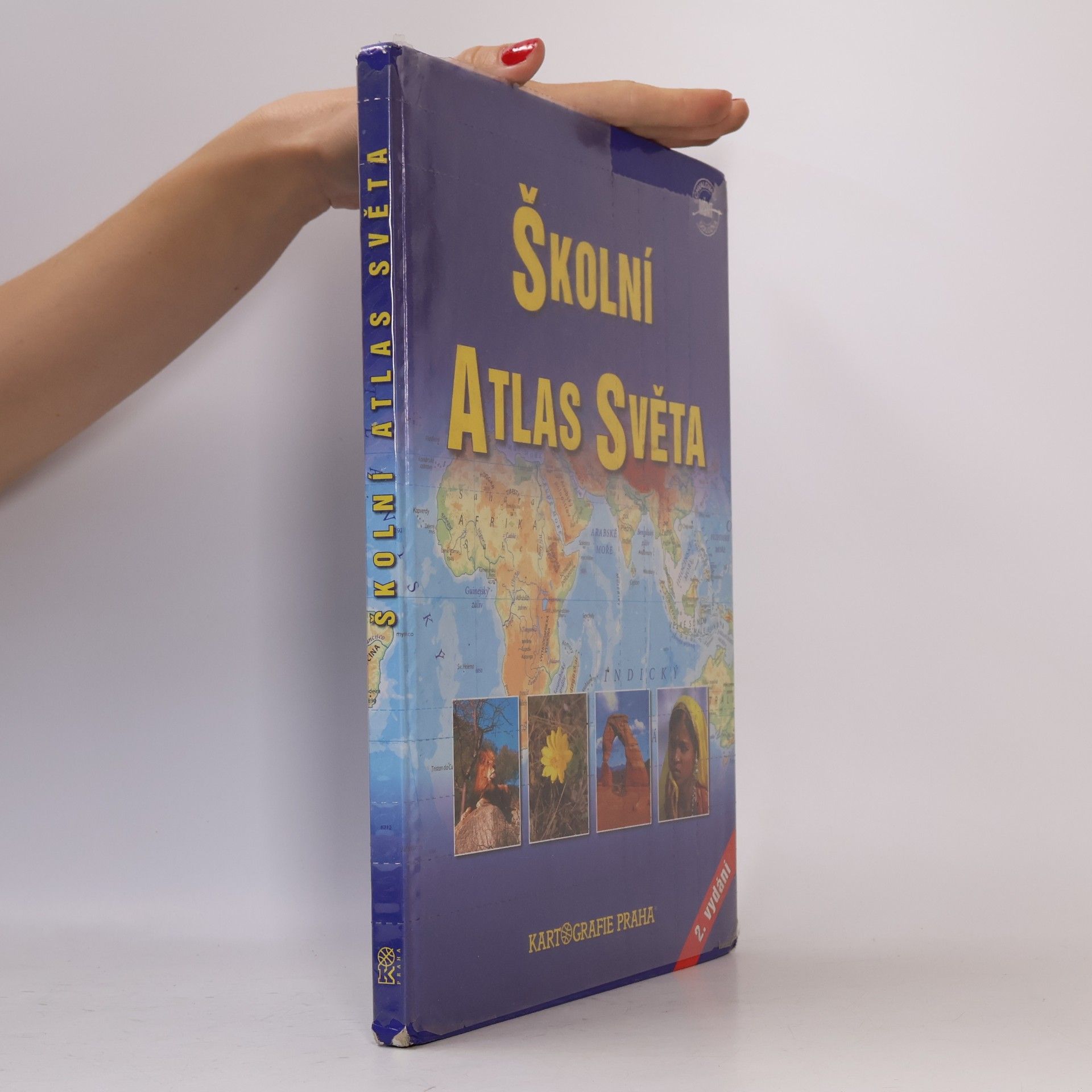 Kolektiv autorů Školní atlas světa