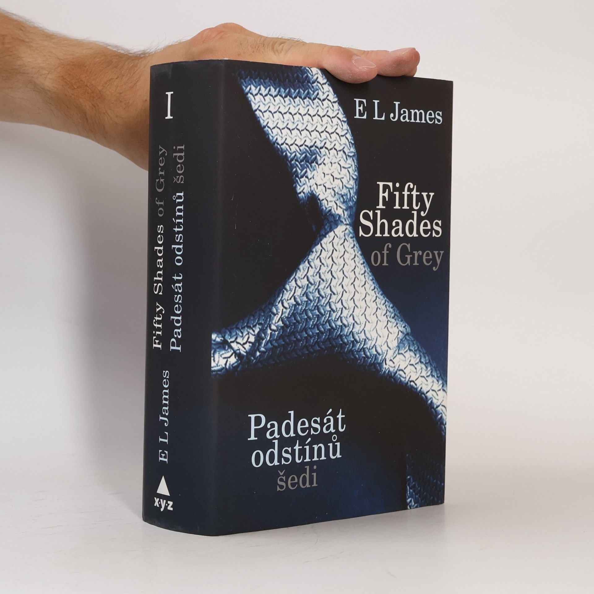 E. L. James Padesát odstínů šedi