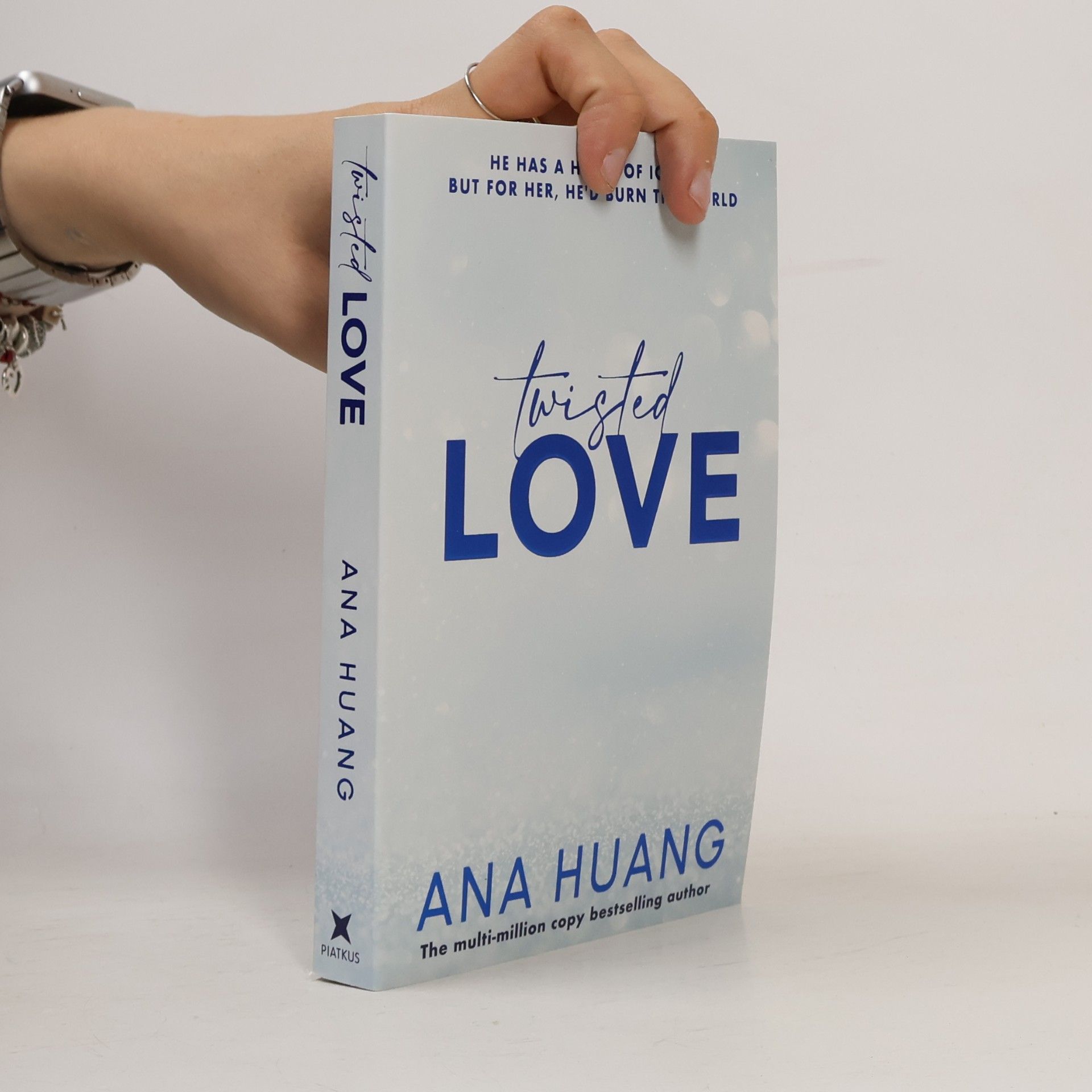 Ana Huang Twisted love. Twisted book one