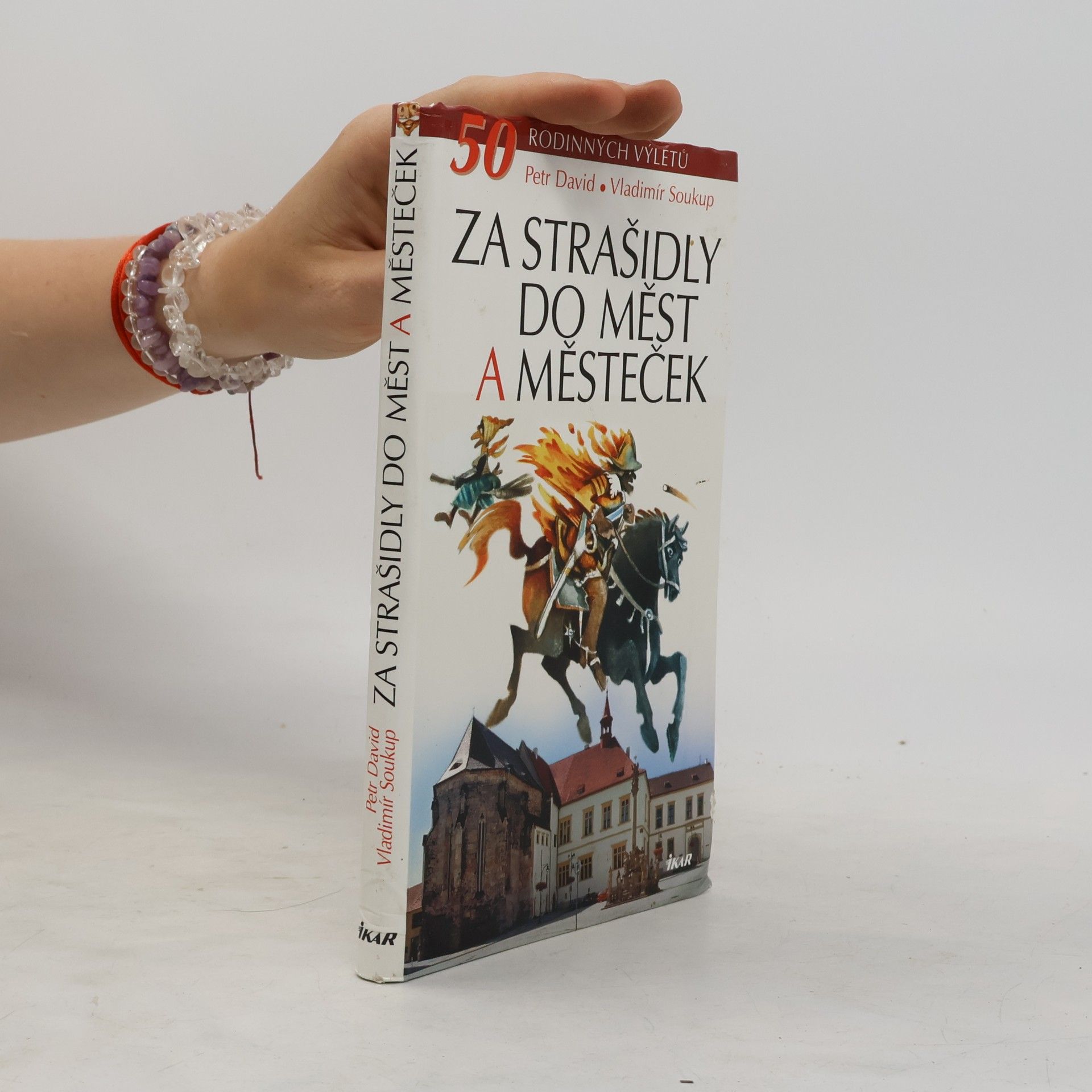 Peter David Za strašidly do měst a městeček