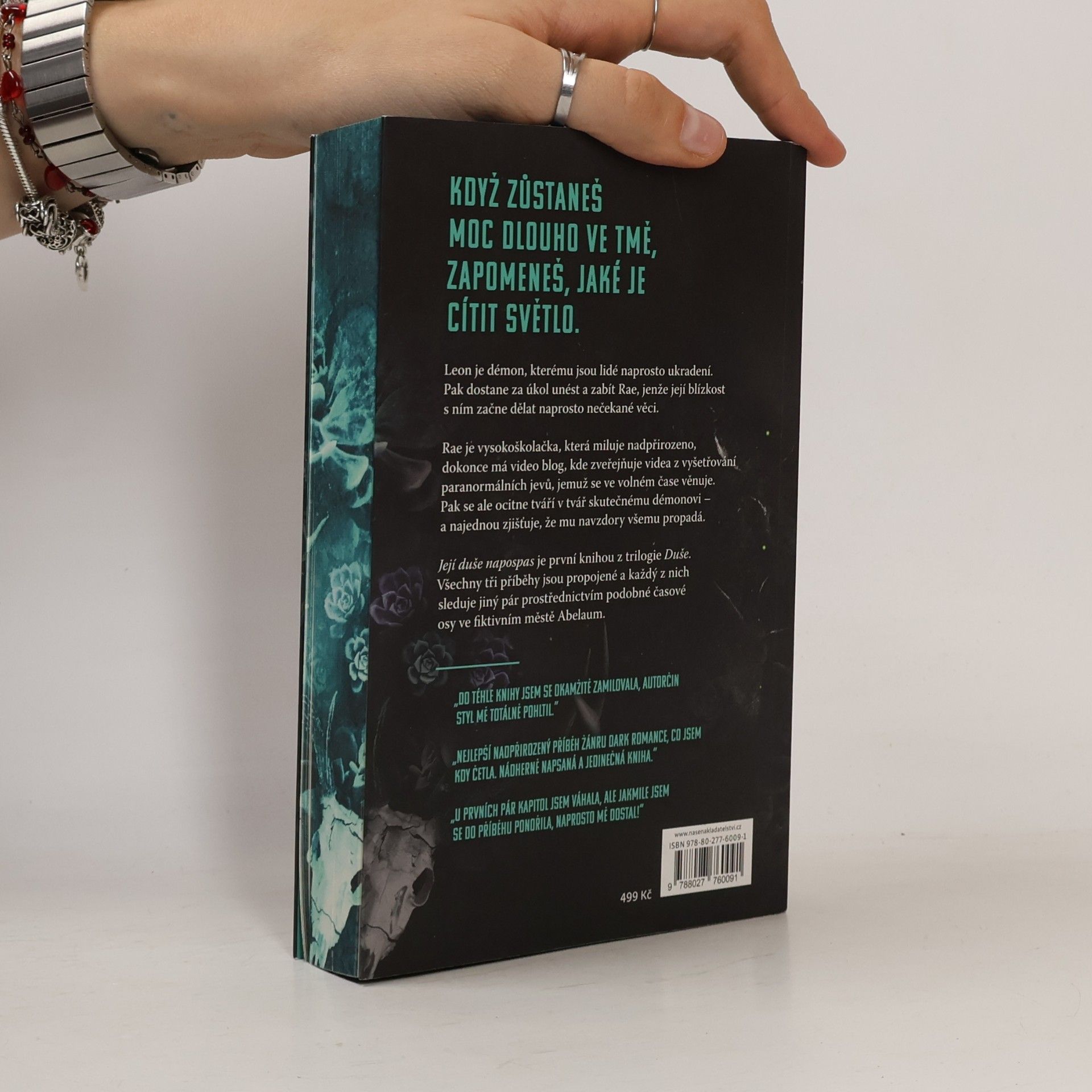 Harley Laroux Její duše napospas