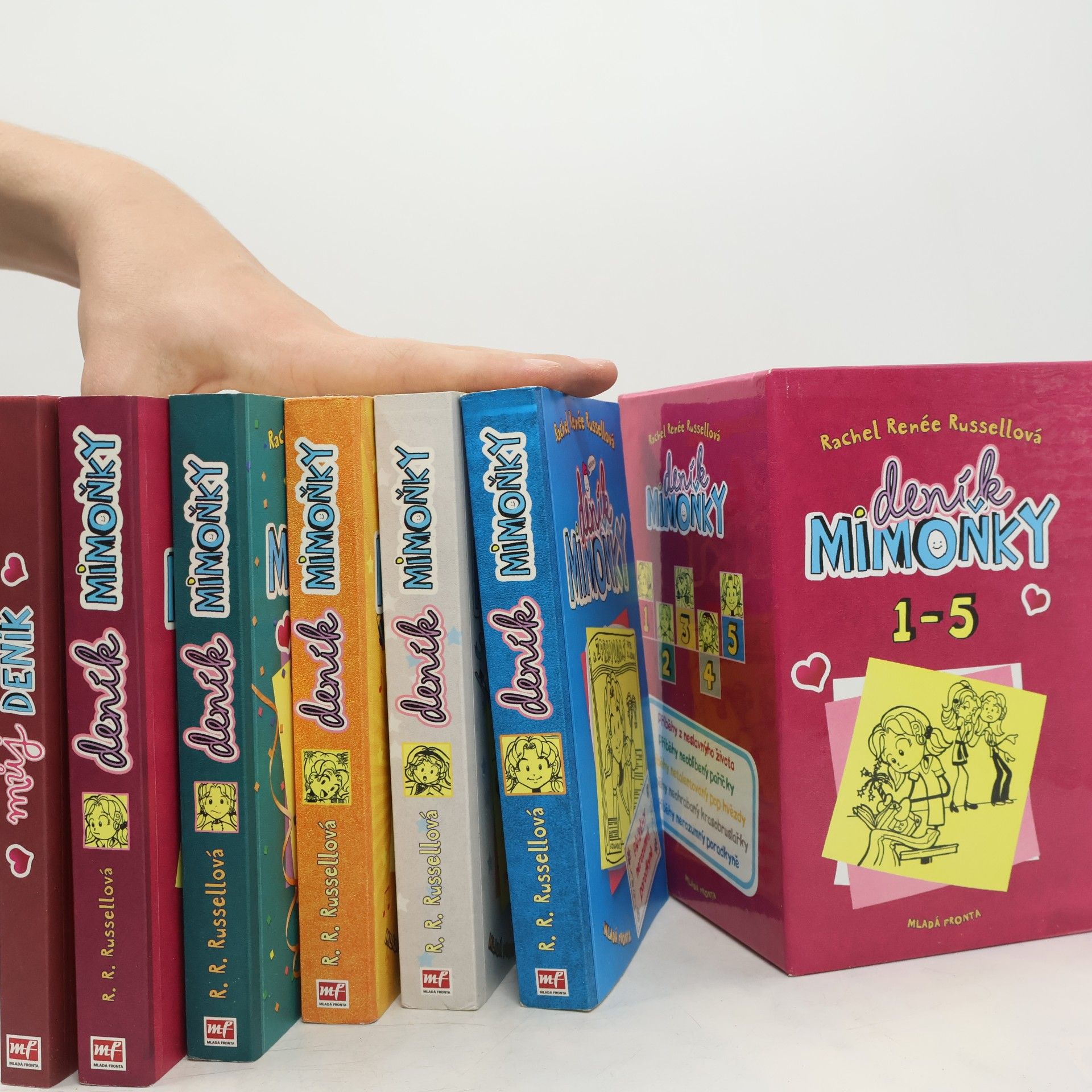 Rachel Renee Russell Deník mimoňky 1-5 (box)