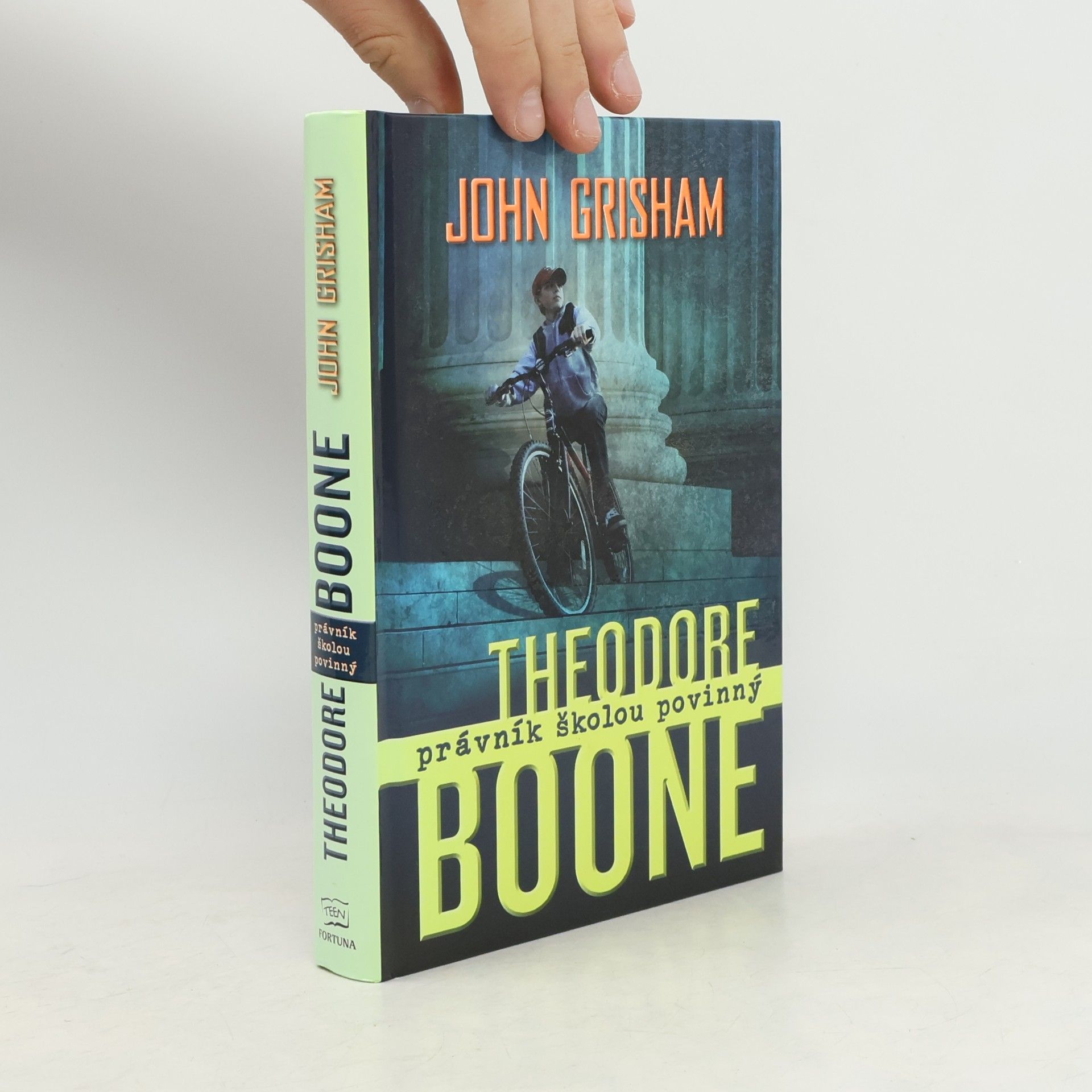 John Grisham Theodore Boone: Právník školou povinný