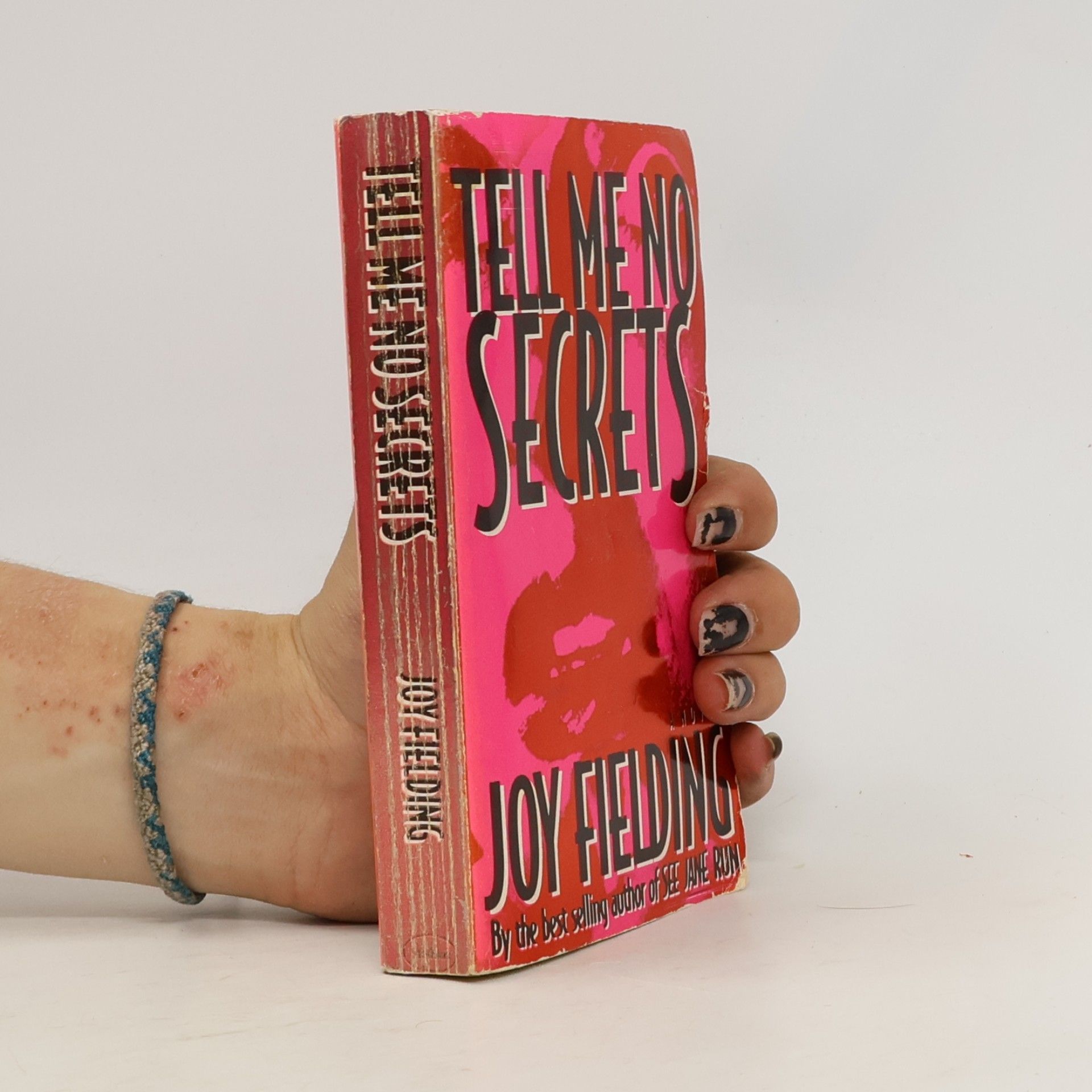 Joy Fielding Tell Me No Secrets