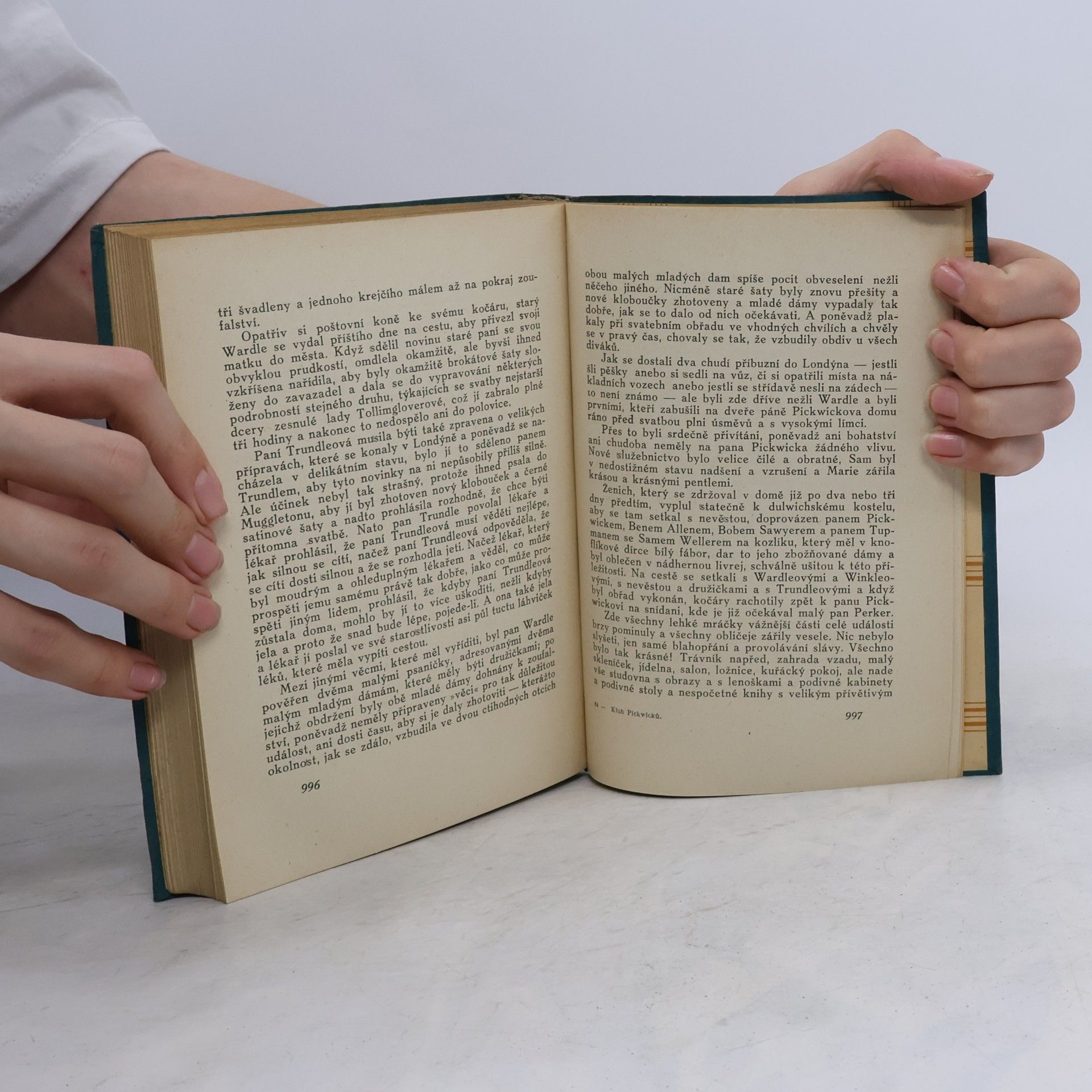 Charles Dickens Klub Pickwicků. Část třetí