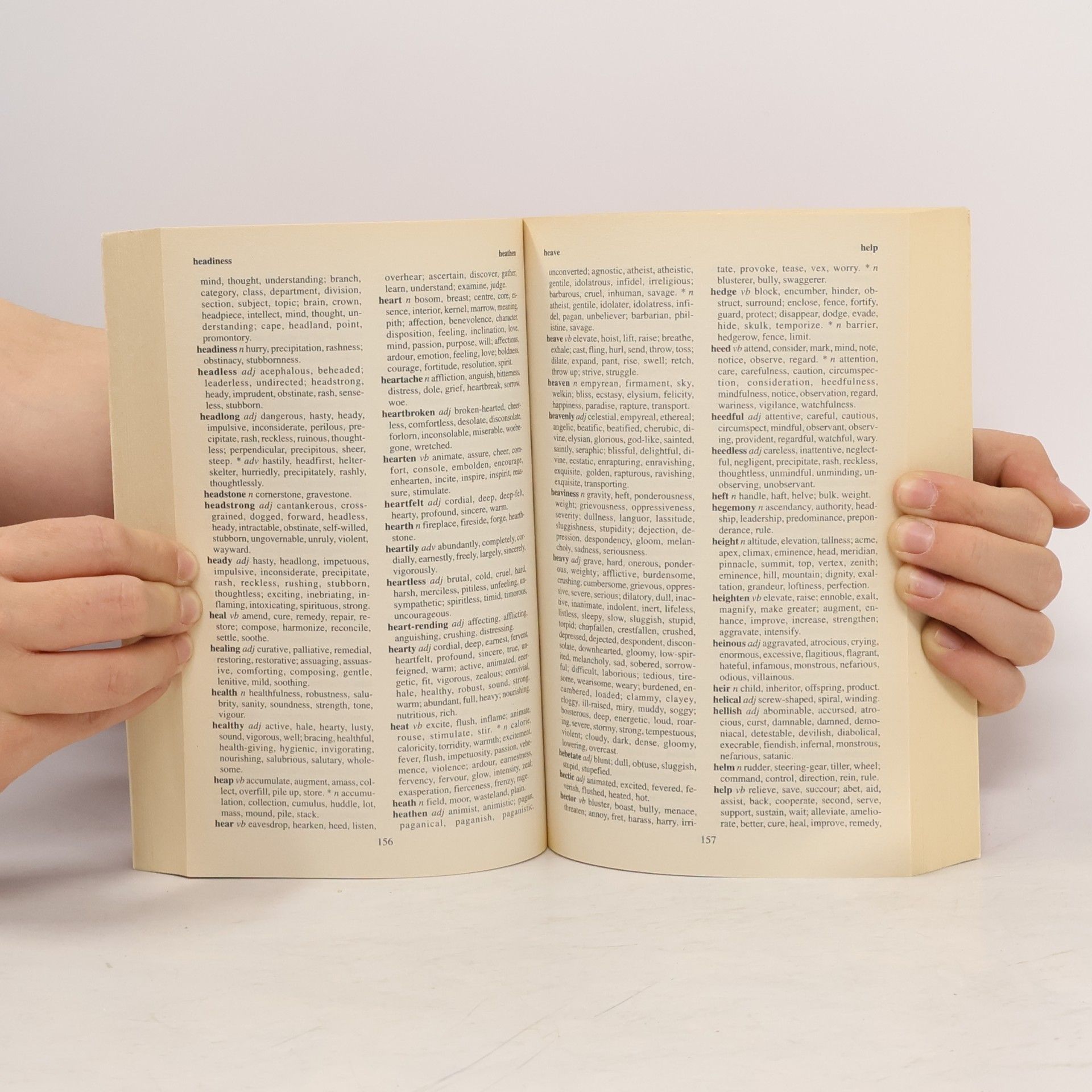 Autores varios English Thesaurus