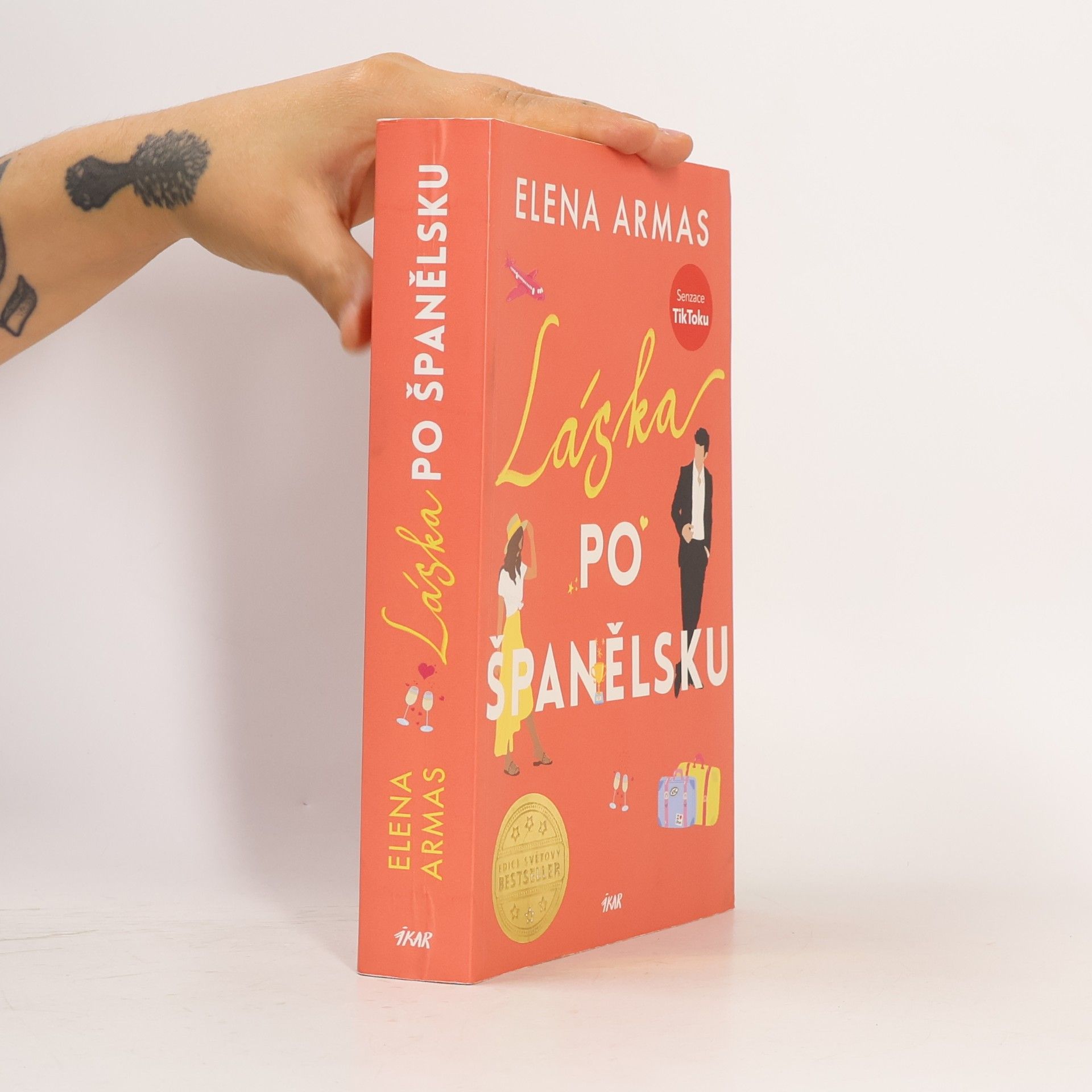 Elena Armas Láska po španělsku