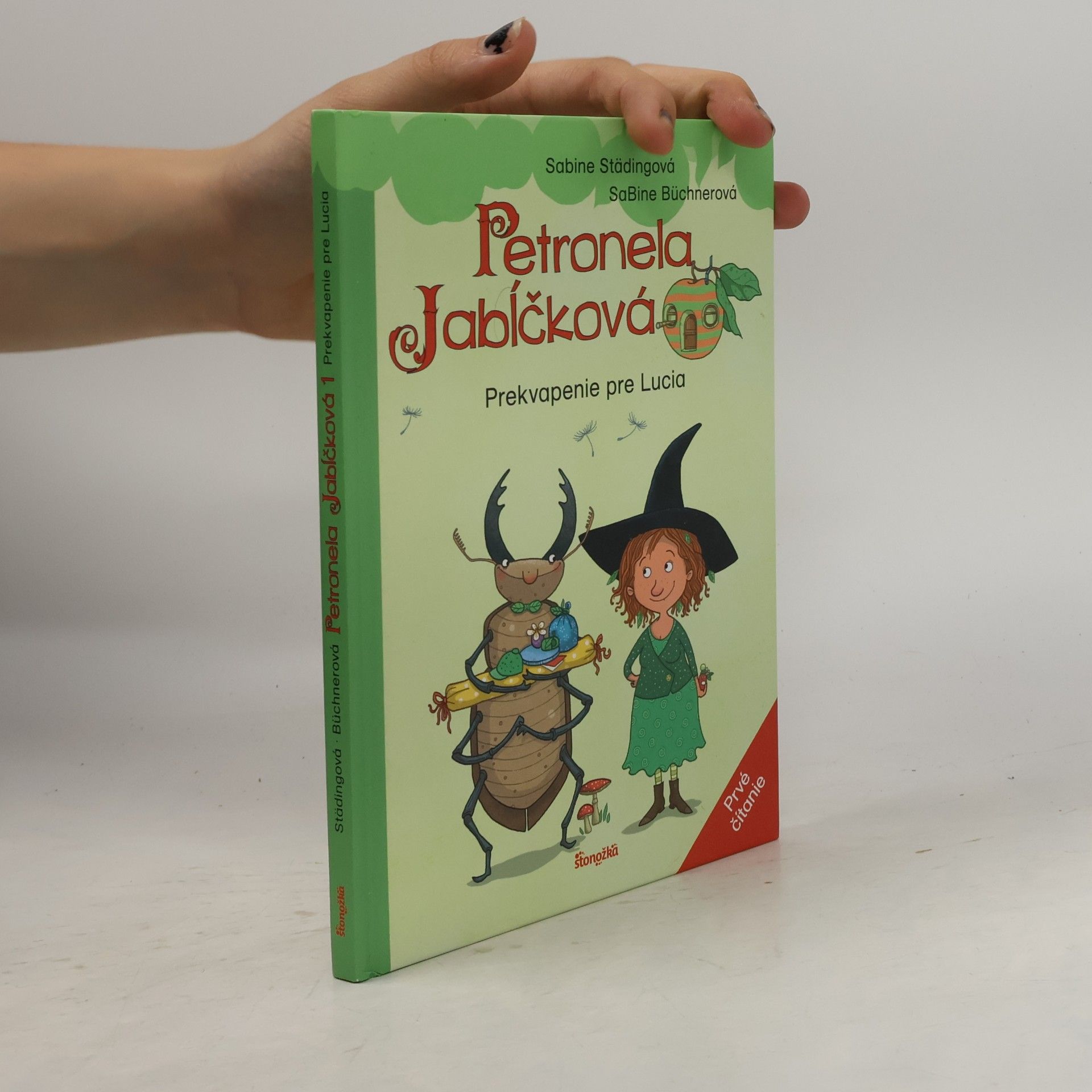 Petronela Jabĺčková 1: Prekvapenie pre Lucia (prvé čítanie)