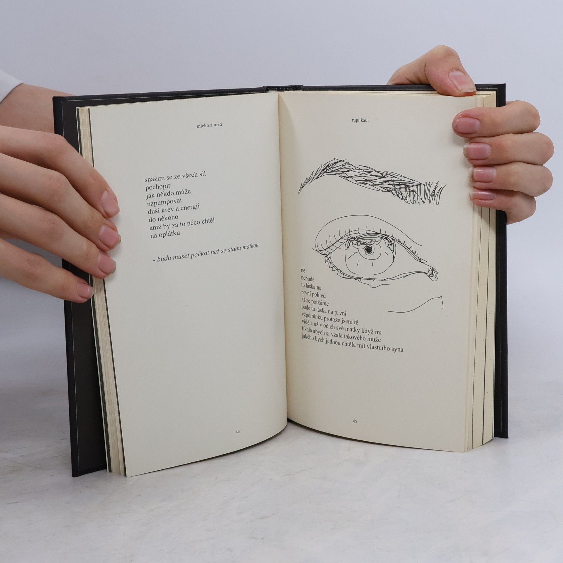 Rupi Kaur Mléko a med