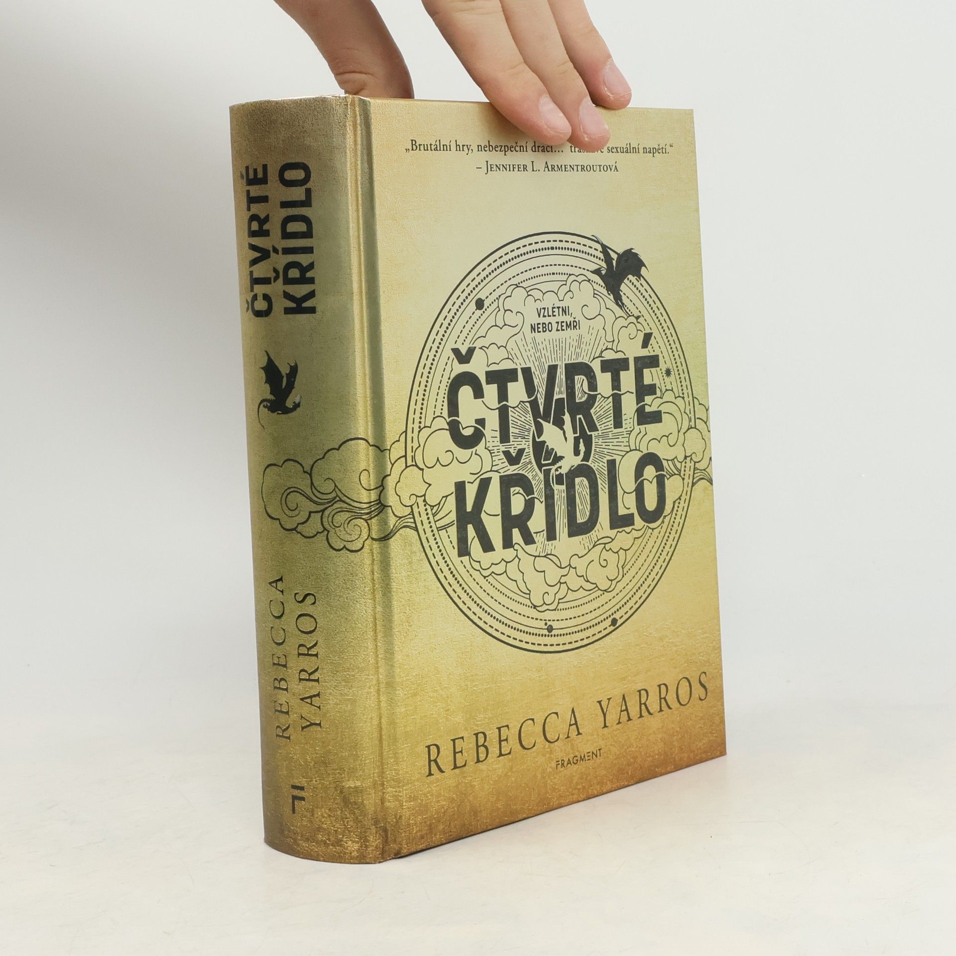 Rebecca Yarros Čtvrté křídlo