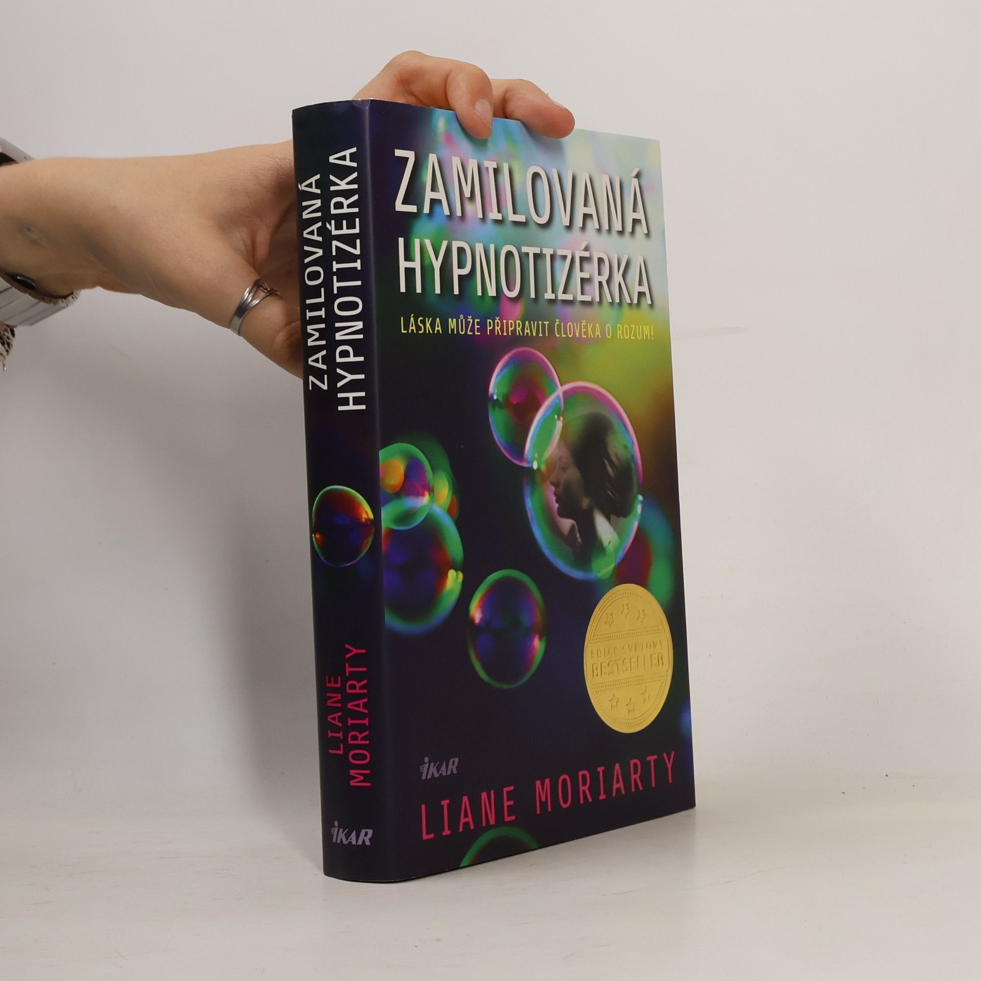 Liane Moriarty Zamilovaná hypnotizérka