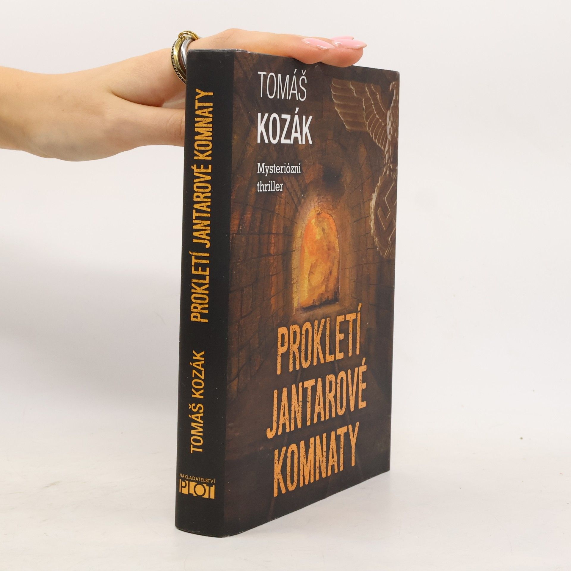 Tomáš Kozák Prokletí Jantarové komnaty