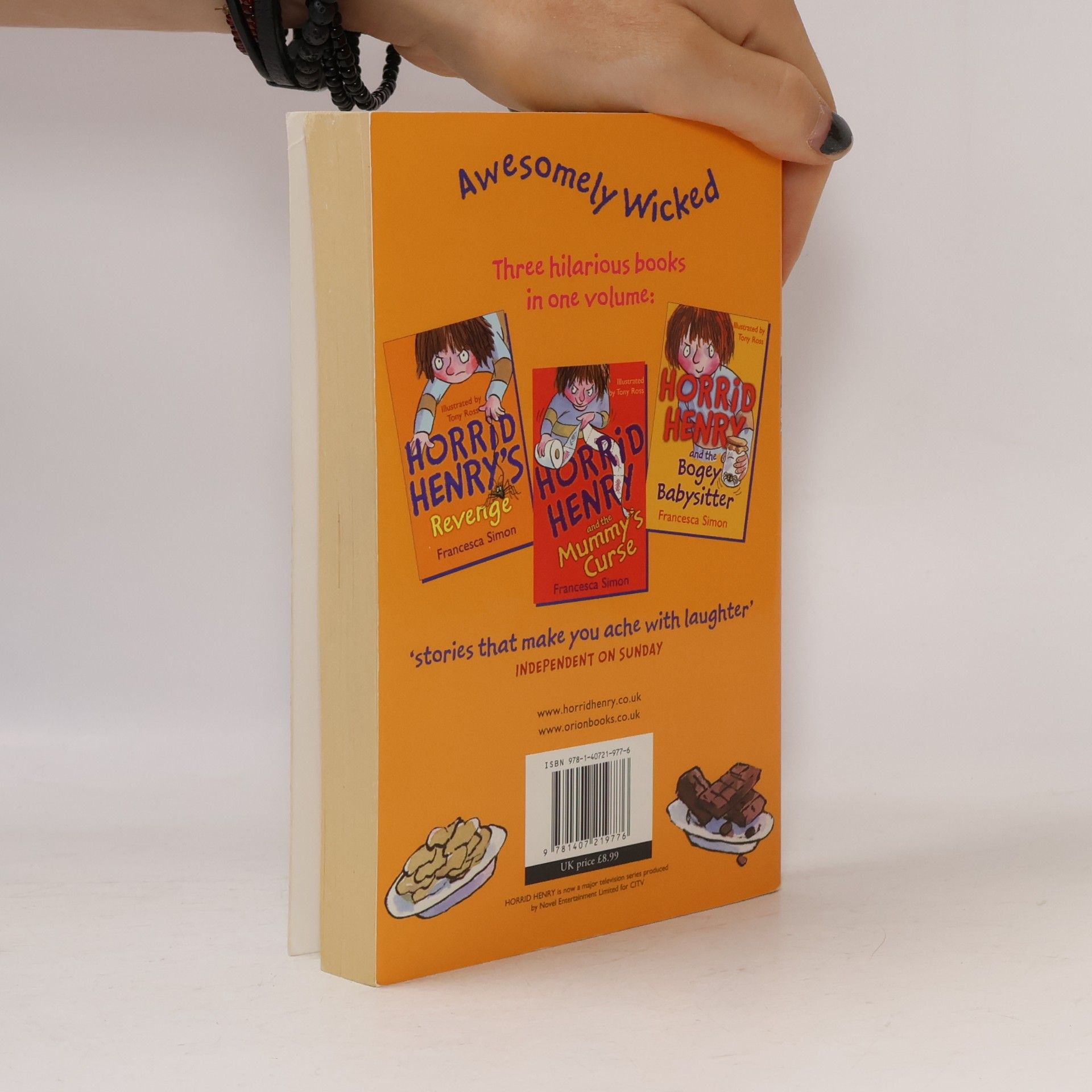 Francesca Simon A Triple Treat of Horrid Henry. 3 Books in 1