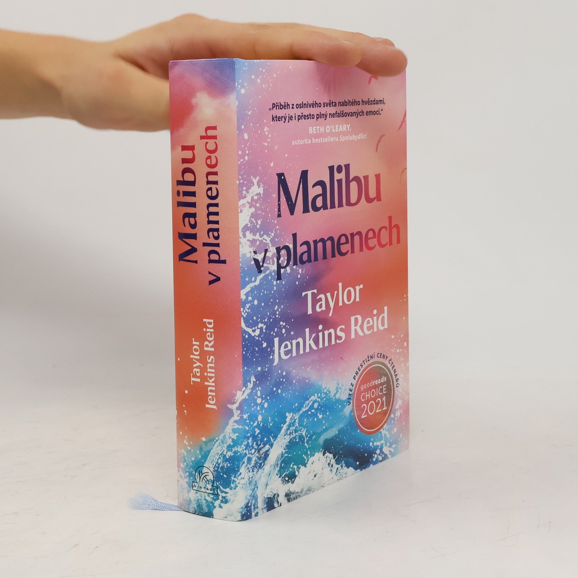 Taylor Jenkins Reid Malibu v plamenech