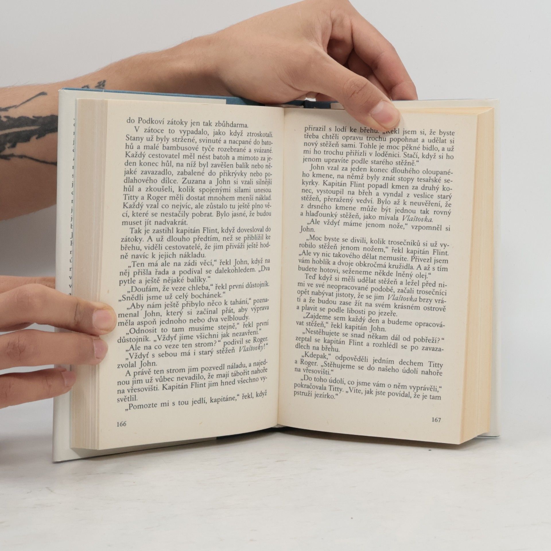 Arthur Ransome Trosečníci z Vlaštovky