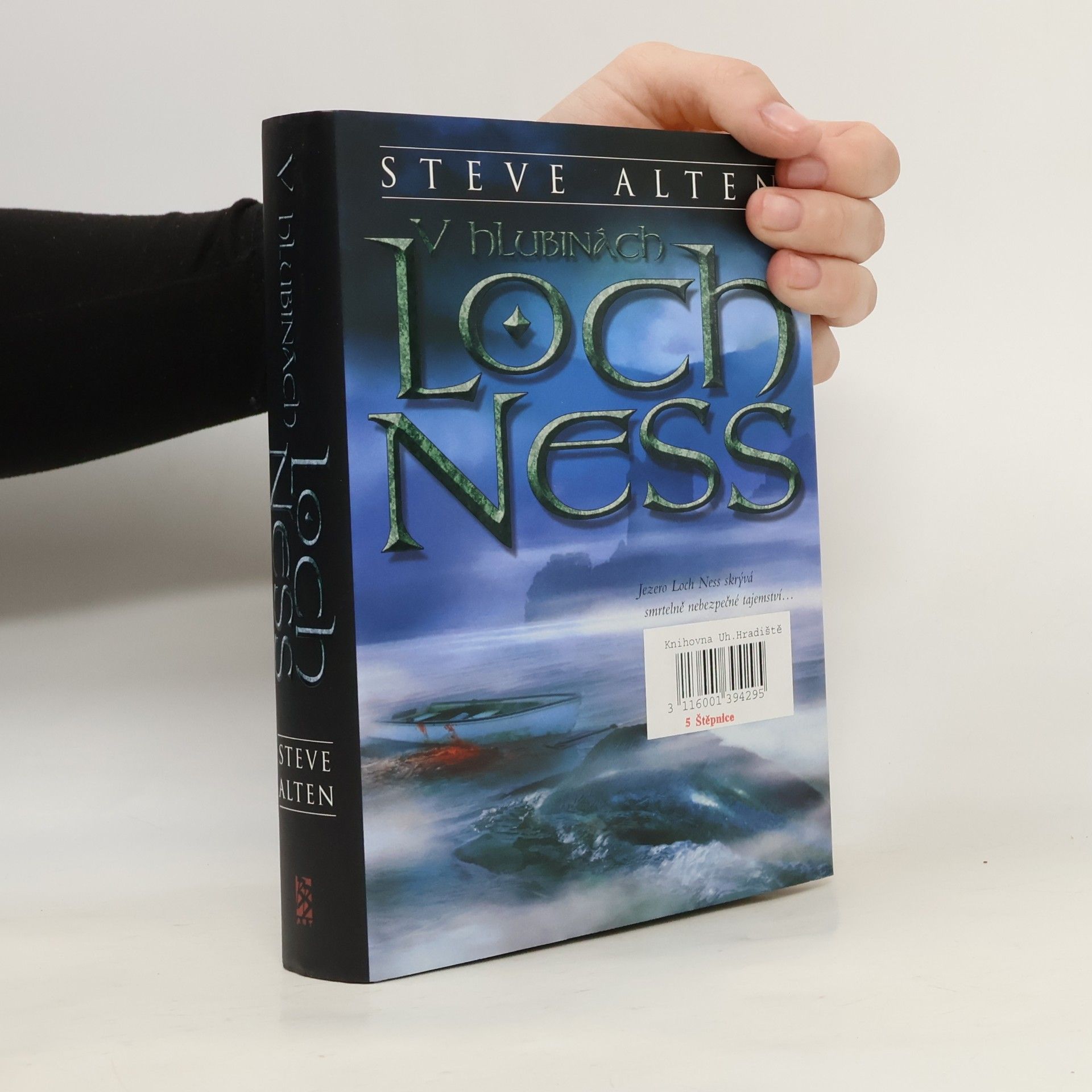Steve Alten V hlubinách Loch Ness