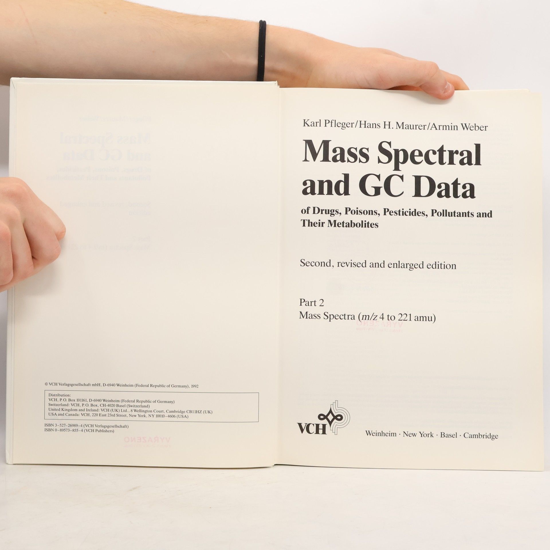 Karl Pfleger Mass spectral and GC data of drugs, poisons, pesticides, pollutants and their metabolites. Part 2