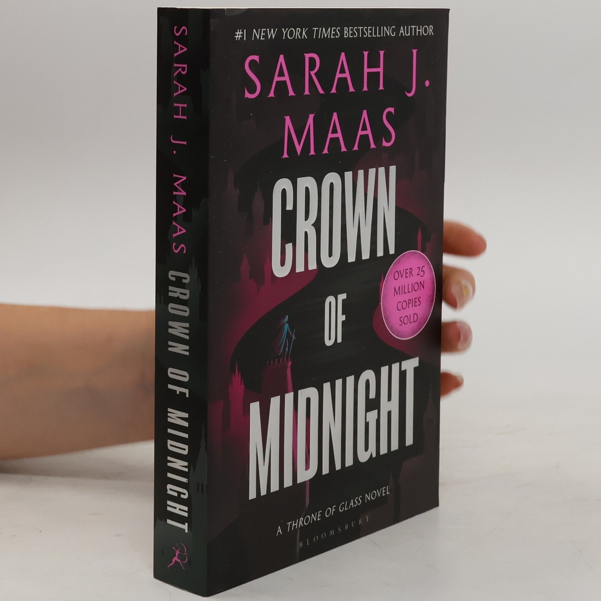 Sarah J. Maas Crown of midnight