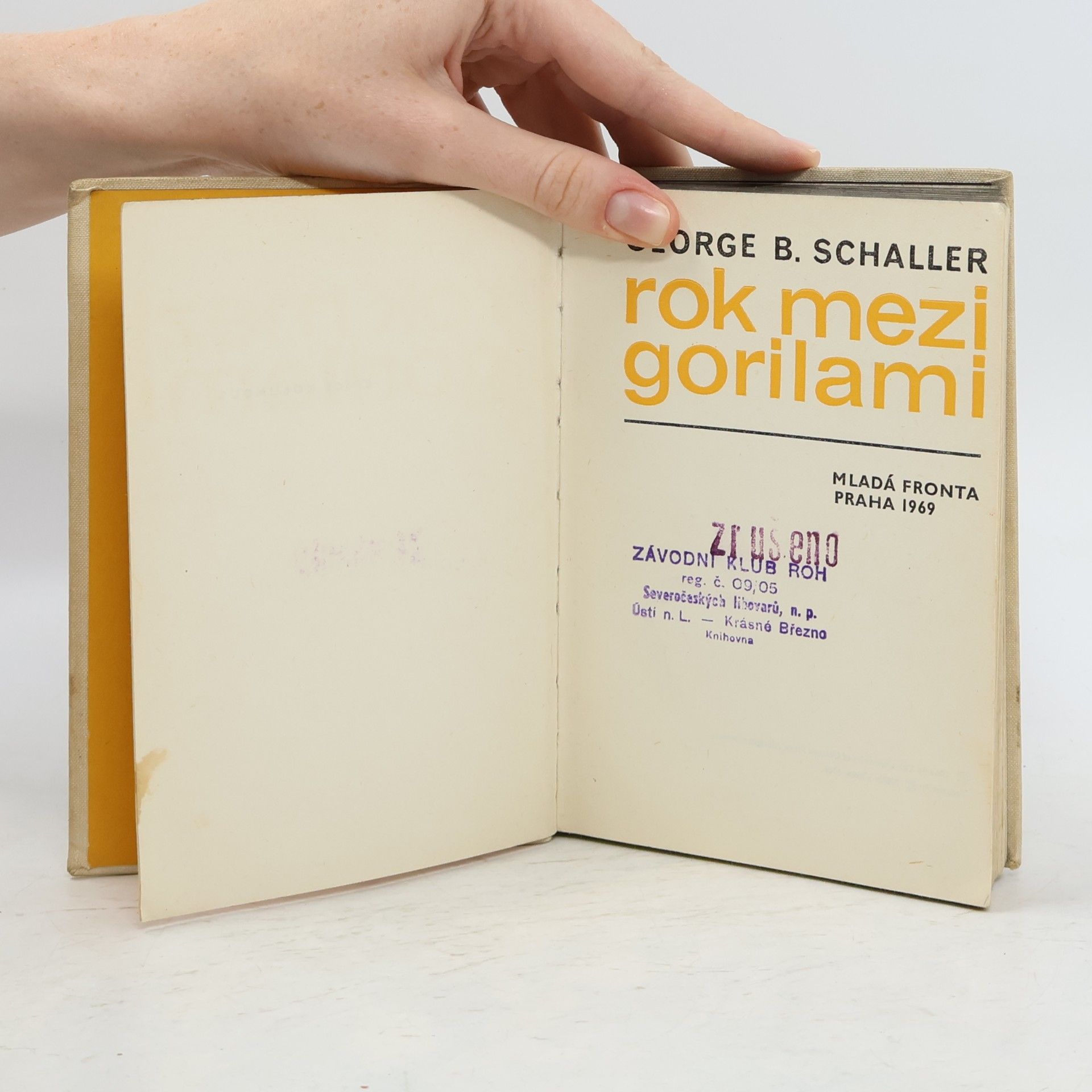 George B. Schaller Rok mezi gorilami