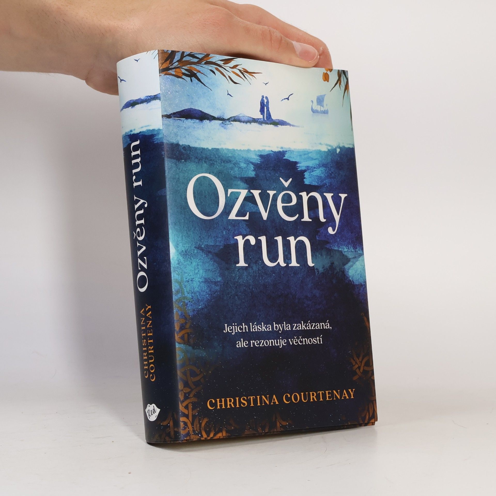 Christina Courtenay Ozvěny run
