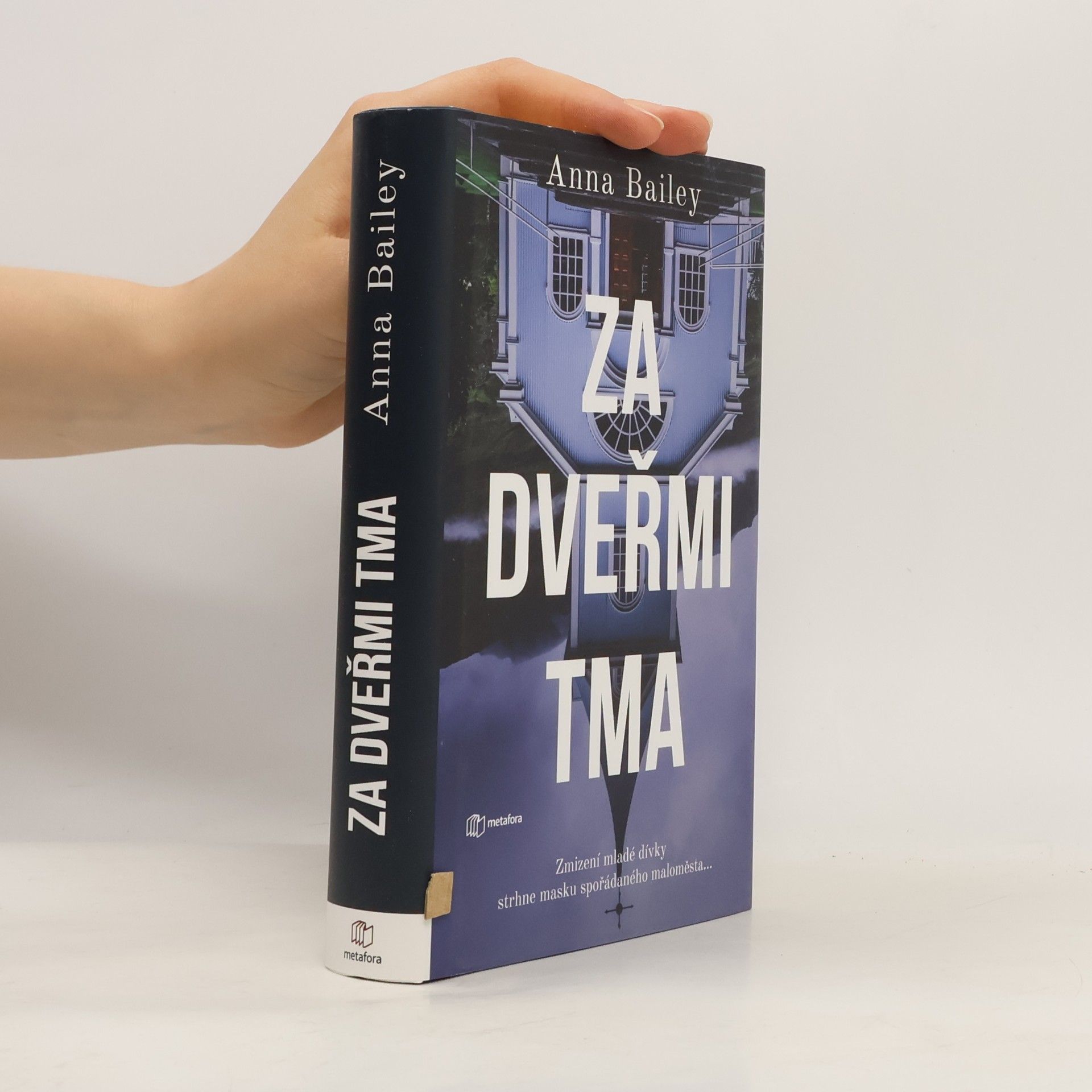 Anna Bailey Za dveřmi tma
