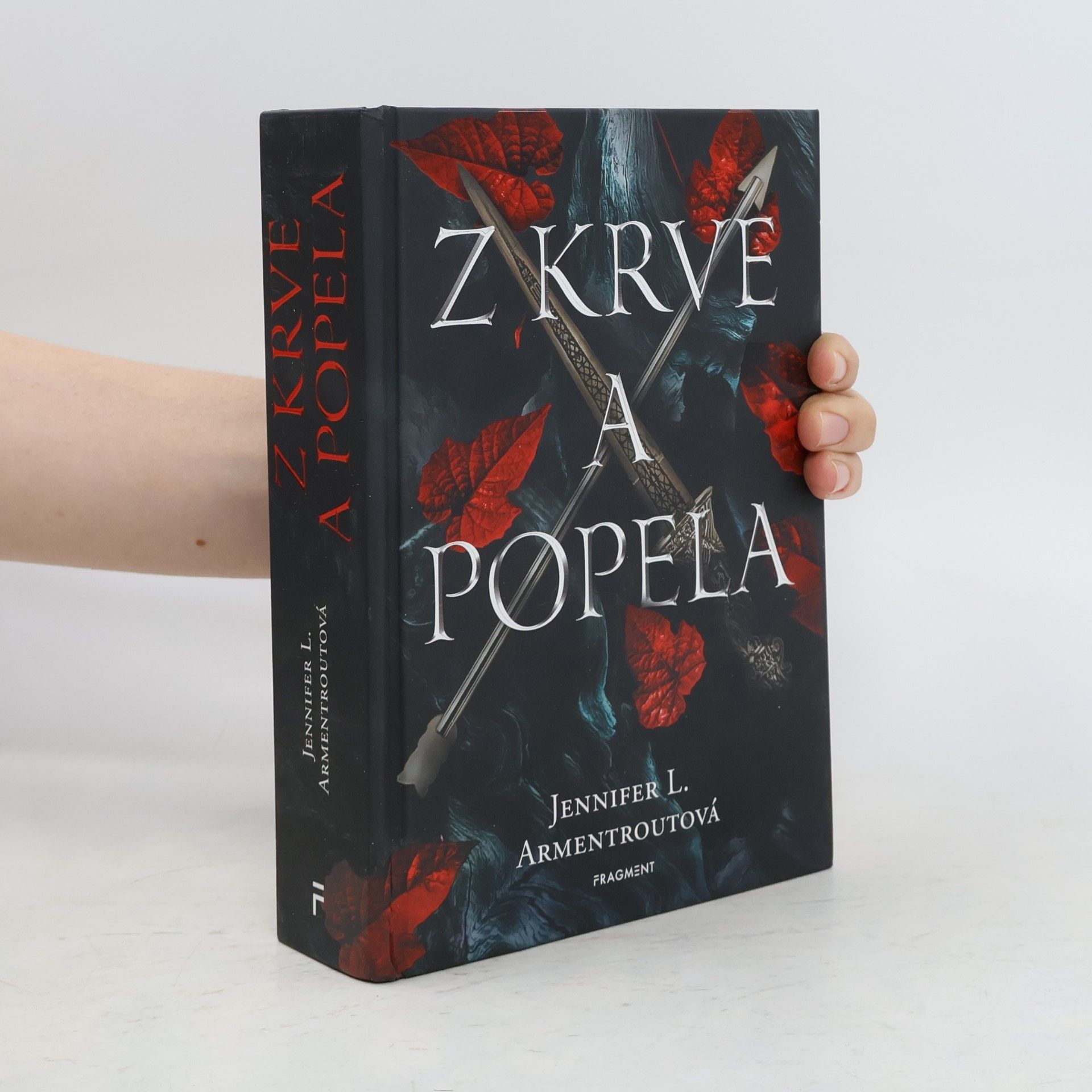 Jennifer Armentrout Z krve a popela