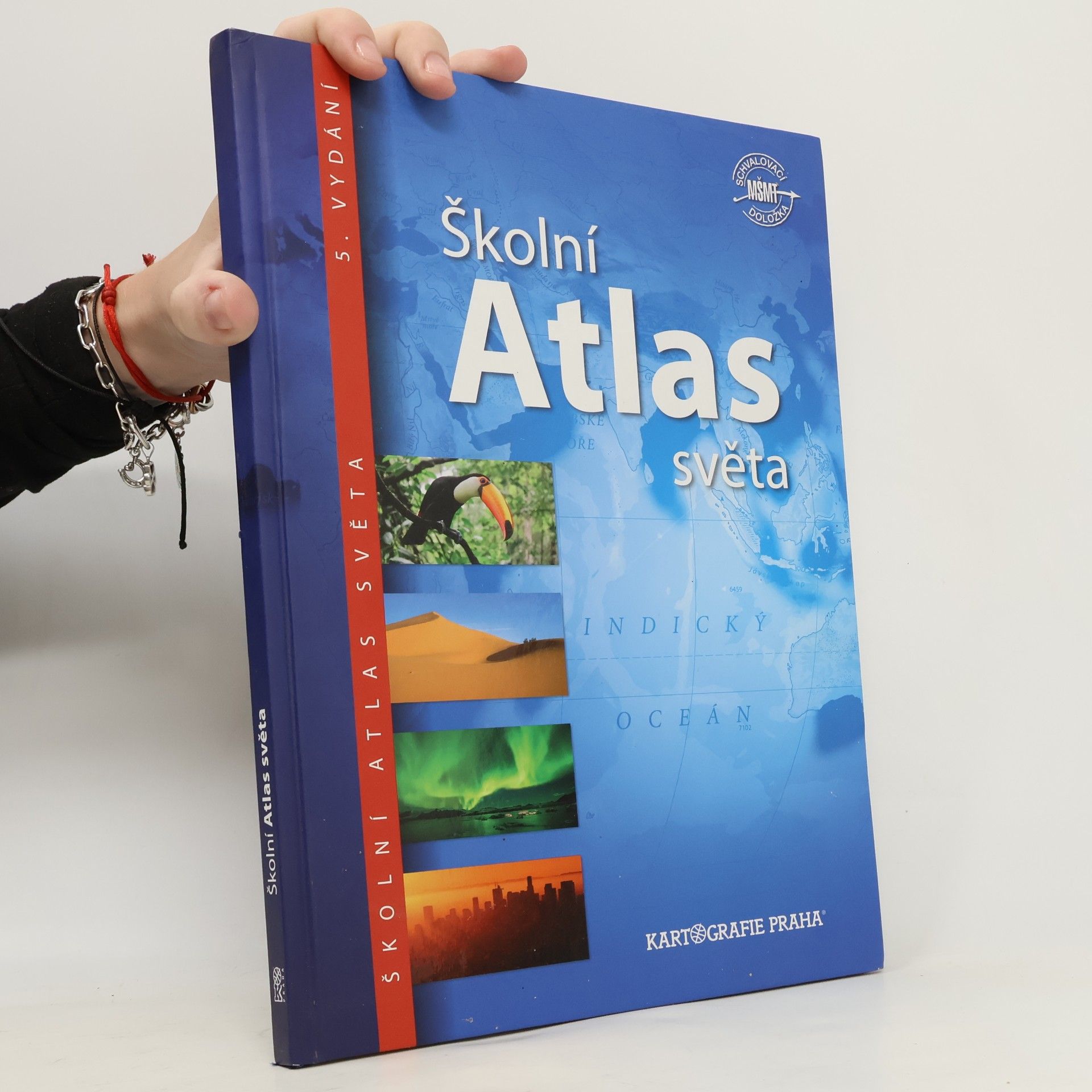 Various authors Školní atlas světa