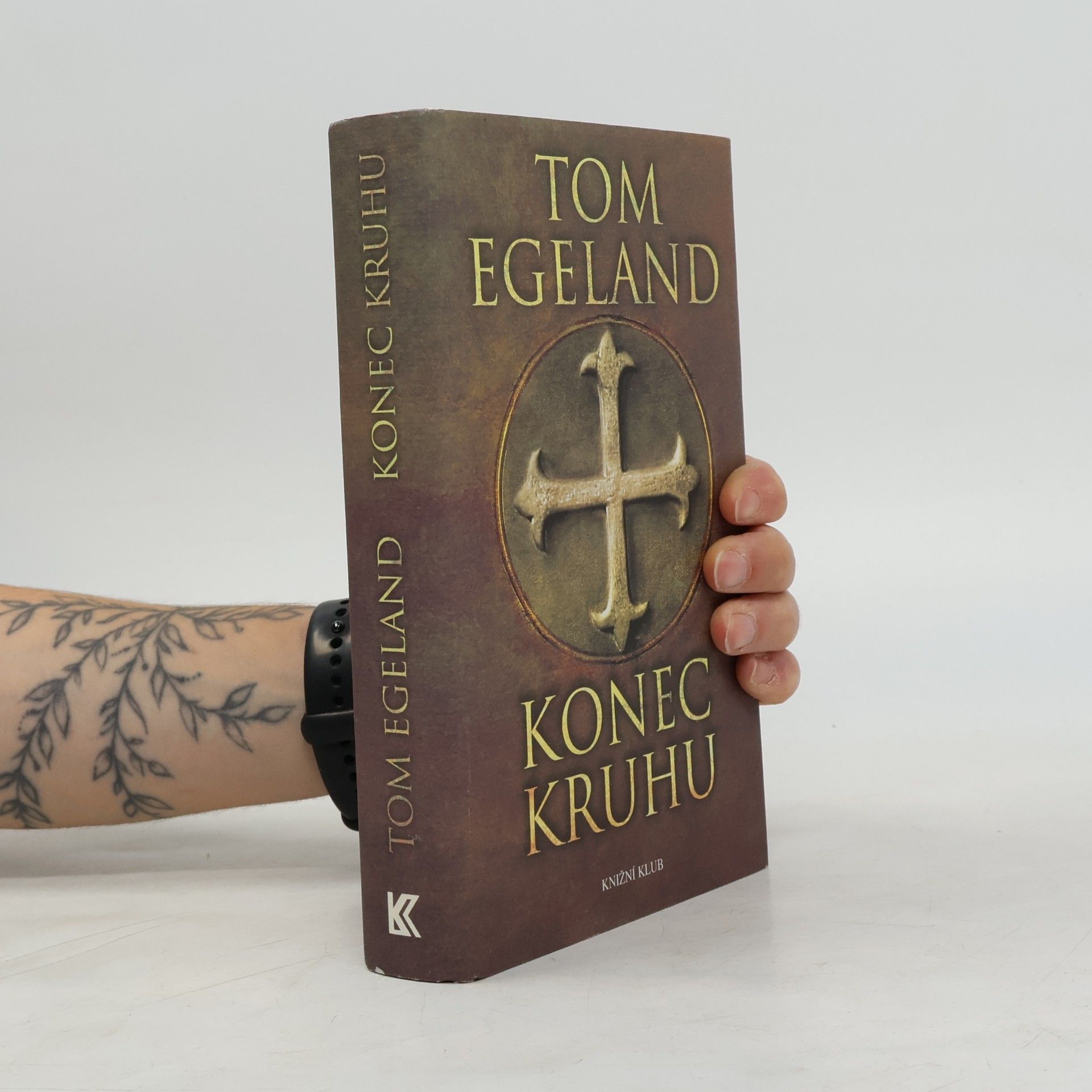 Tom Egeland Konec kruhu